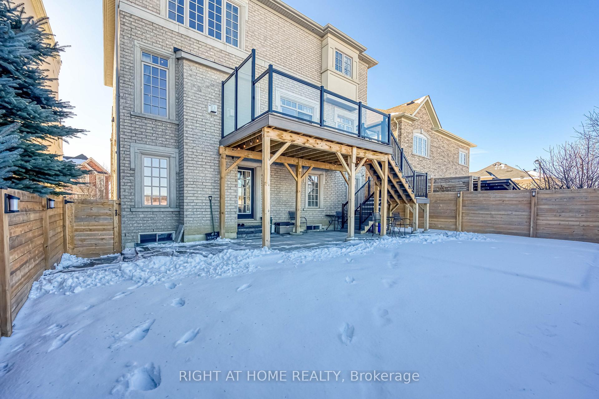 Photo 37 of 165 Wallenberg Drive, Vaughan, Maple — HOMEH