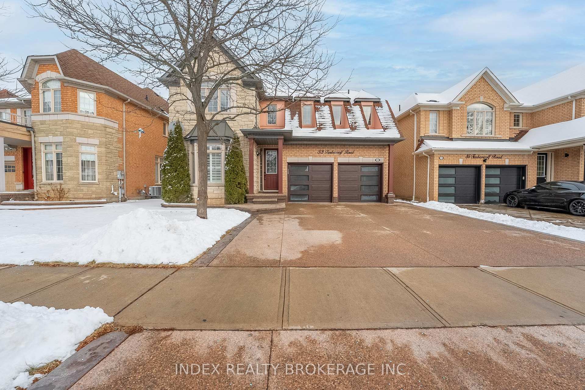Front of 33 Timberwolf Road