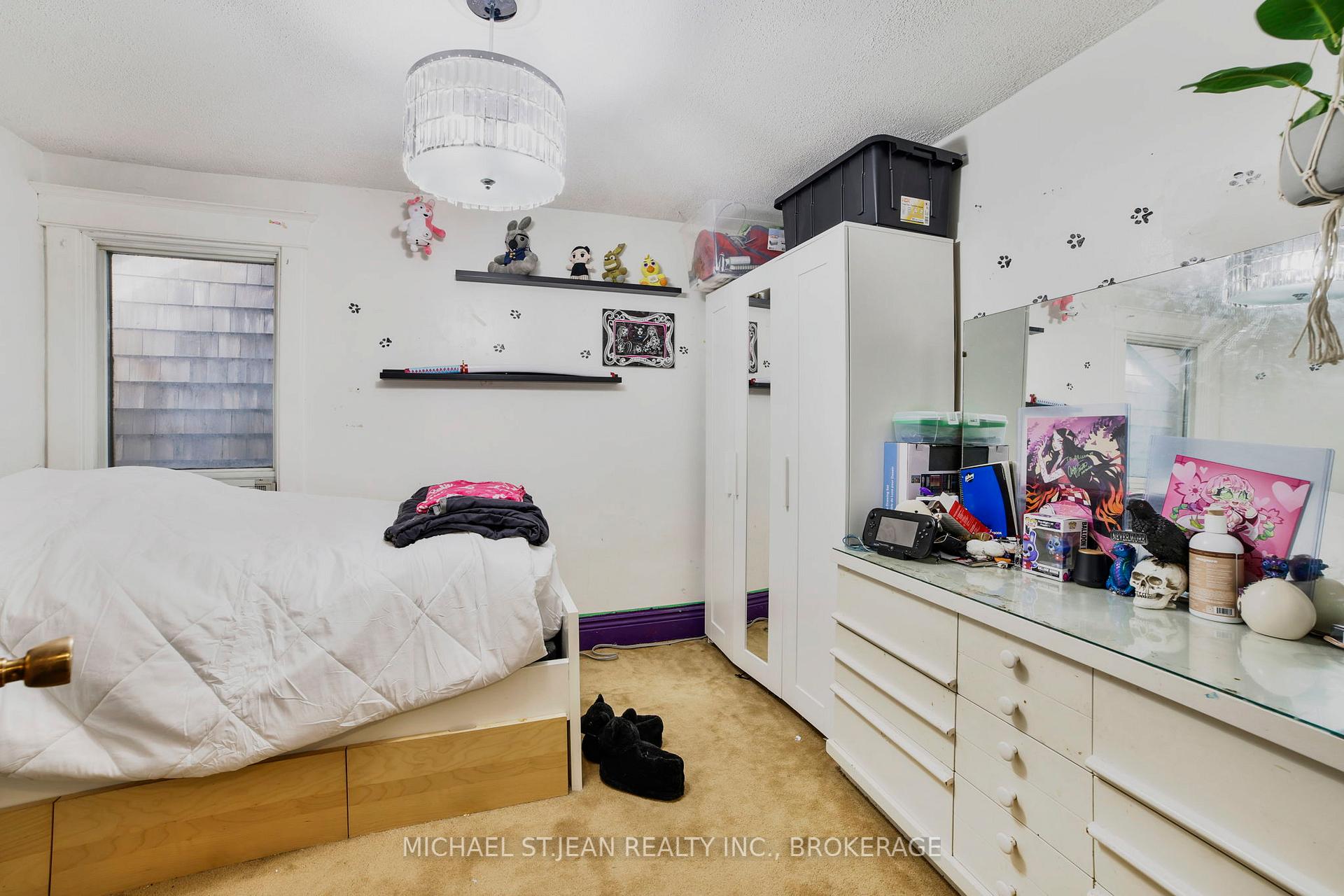 Photo 16 of 102 Balmoral Avenue N, Hamilton, Crown Point — HOMEH