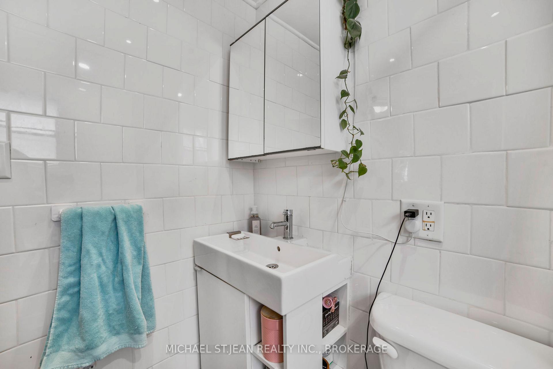 Photo 19 of 102 Balmoral Avenue N, Hamilton, Crown Point — HOMEH