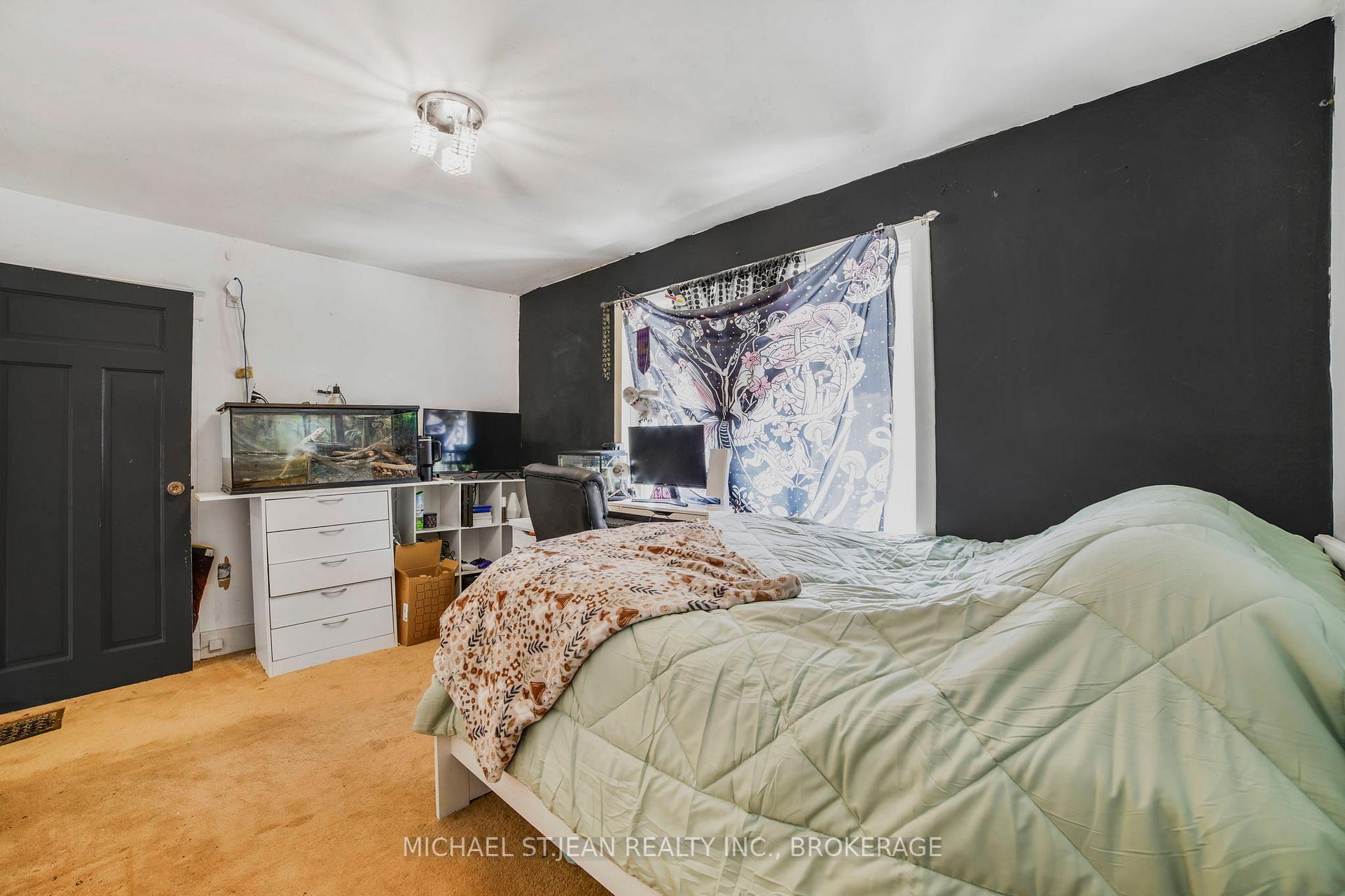 Photo 22 of 102 Balmoral Avenue N, Hamilton, Crown Point — HOMEH