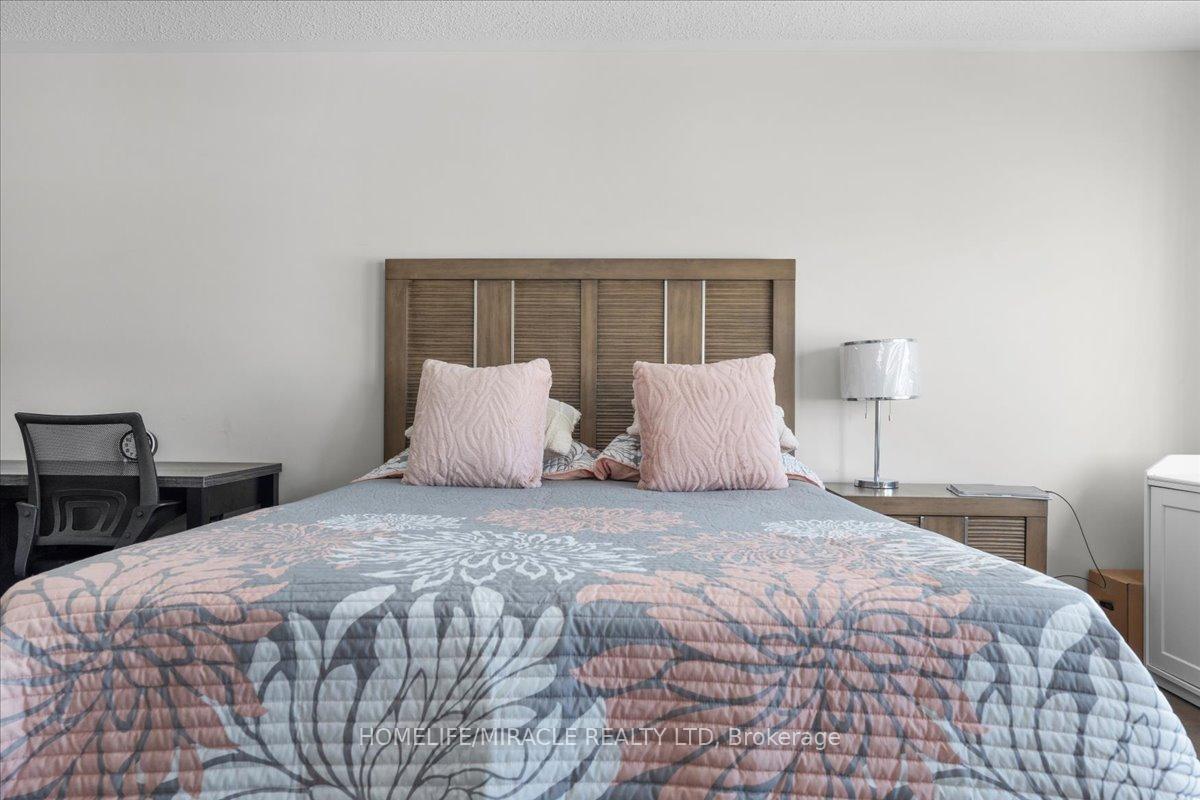 Photo 42 of 4 Hogan Manor Drive, Brampton, Northwest Brampton — HOMEH