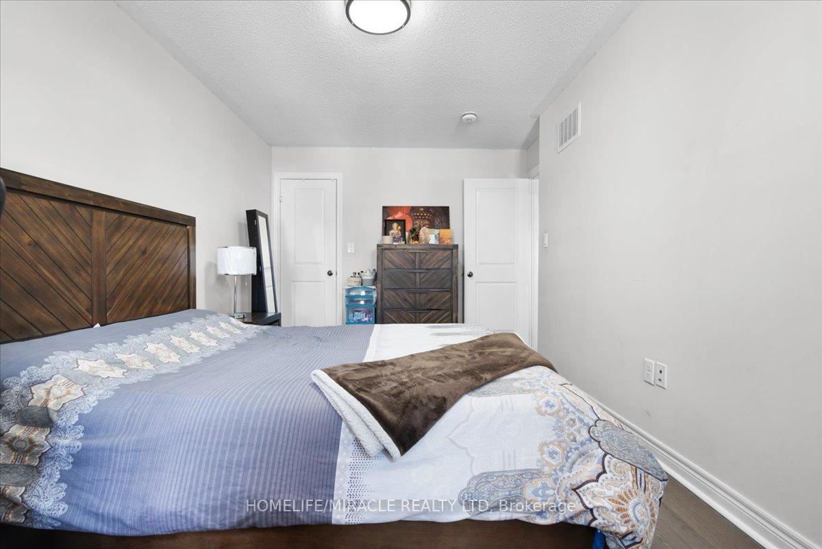 Photo 51 of 4 Hogan Manor Drive, Brampton, Northwest Brampton — HOMEH