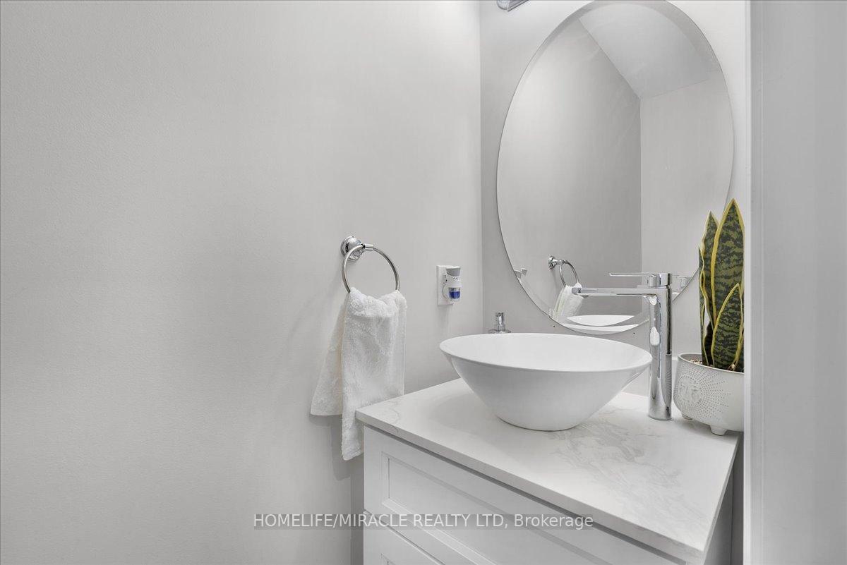 Photo 36 of 4 Hogan Manor Drive, Brampton, Northwest Brampton — HOMEH