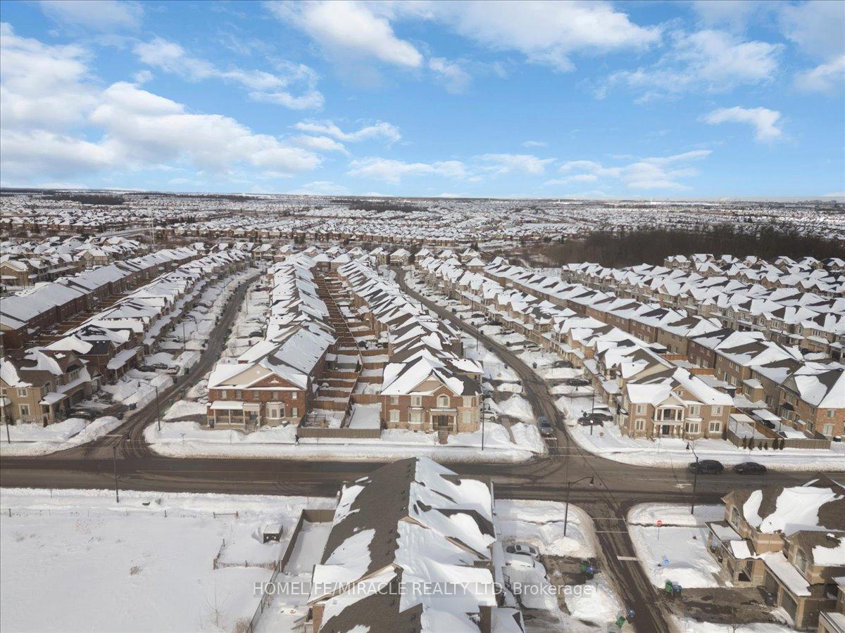 Photo 76 of 4 Hogan Manor Drive, Brampton, Northwest Brampton — HOMEH