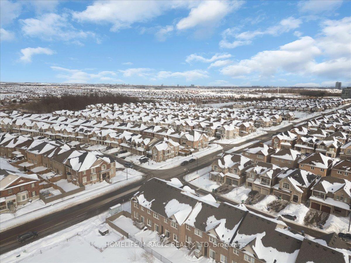 Photo 77 of 4 Hogan Manor Drive, Brampton, Northwest Brampton — HOMEH