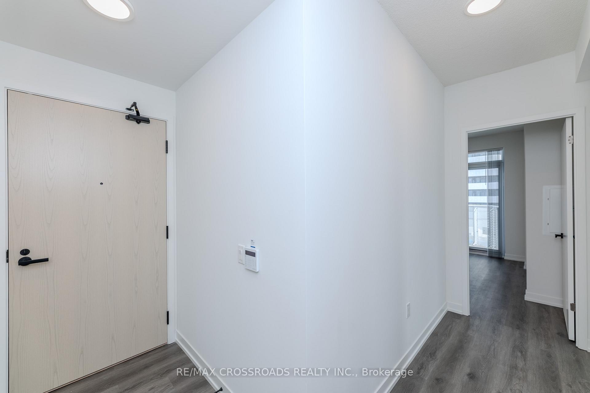 Photo 6 of Unit 702, 225 Commerce Street, Vaughan, Vaughan Corporate Centre — HOMEH