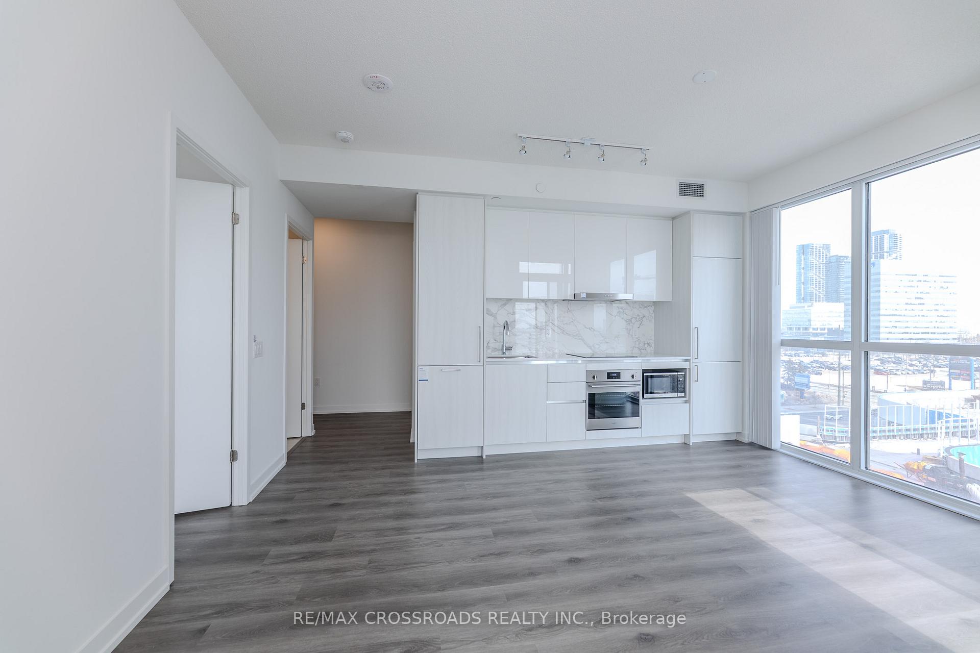Photo 8 of Unit 702, 225 Commerce Street, Vaughan, Vaughan Corporate Centre — HOMEH