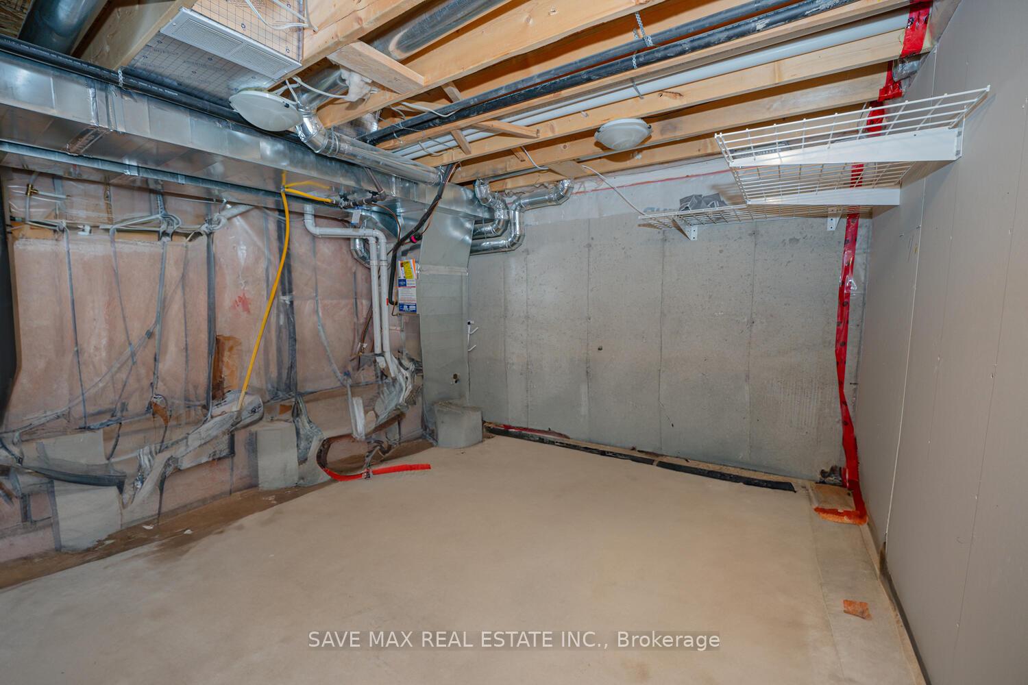 Photo 86 of 15 Eliza Avenue N, Kitchener, Larentian West — HOMEH