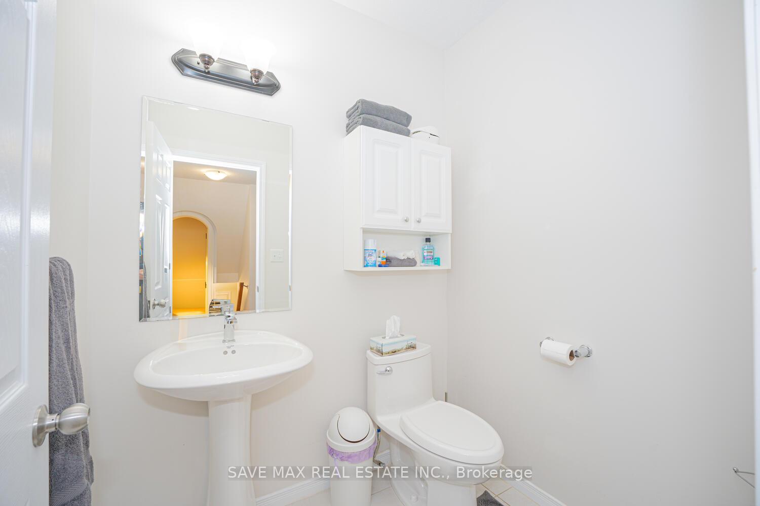 Photo 31 of 15 Eliza Avenue N, Kitchener, Larentian West — HOMEH