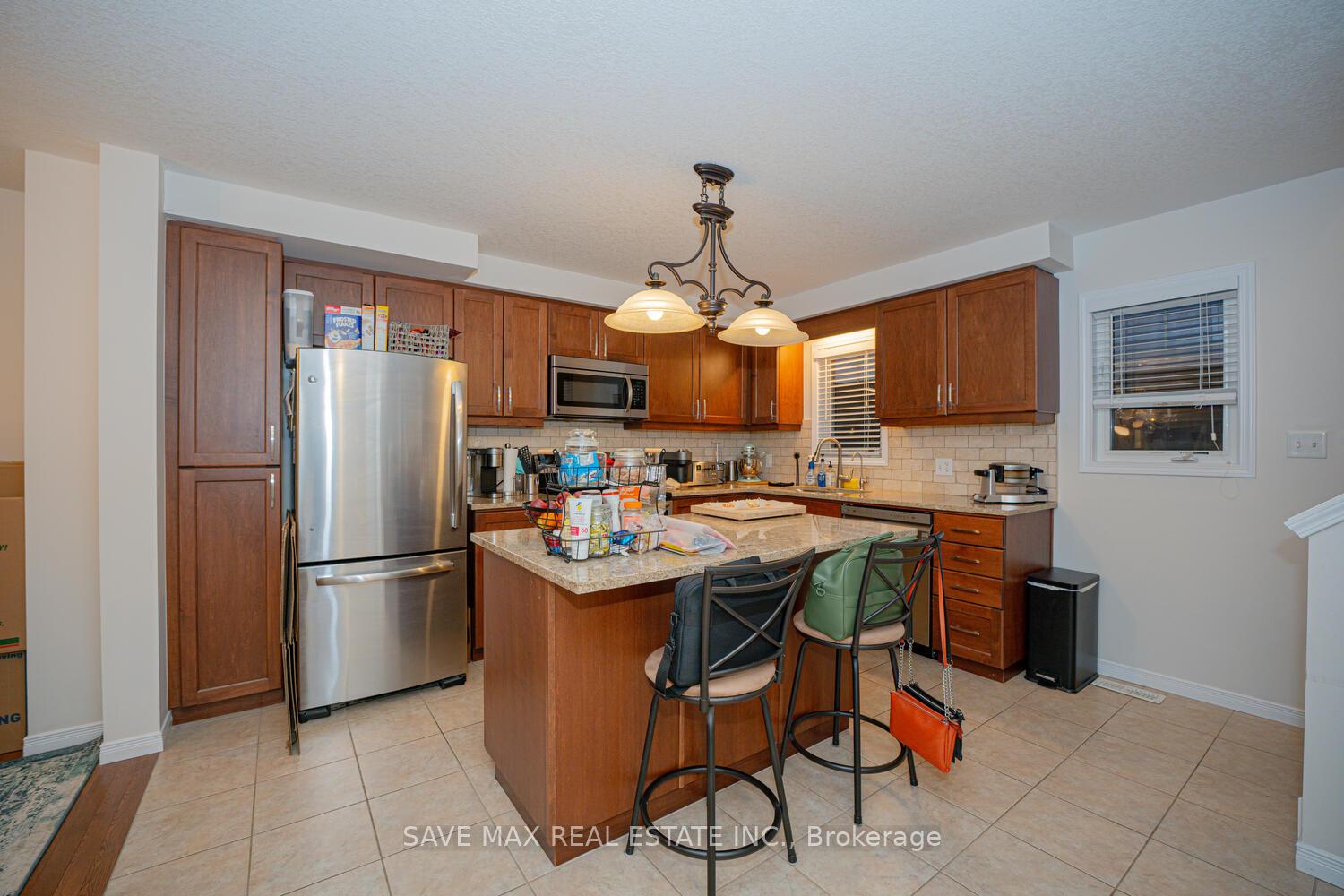 Photo 32 of 15 Eliza Avenue N, Kitchener, Larentian West — HOMEH