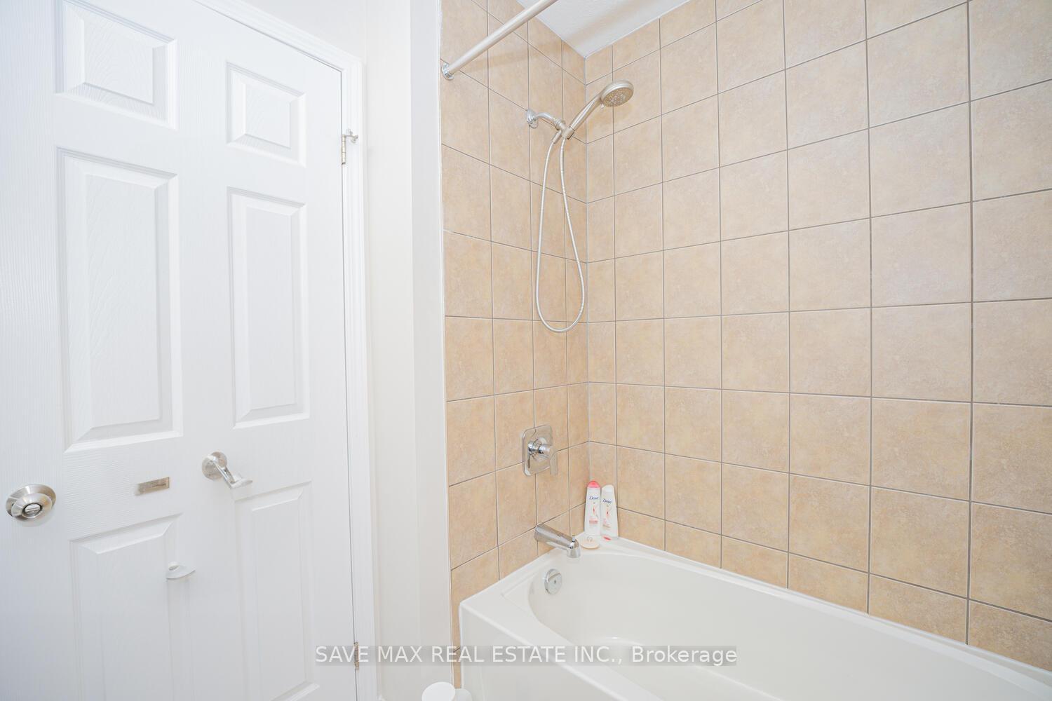 Photo 90 of 15 Eliza Avenue N, Kitchener, Larentian West — HOMEH