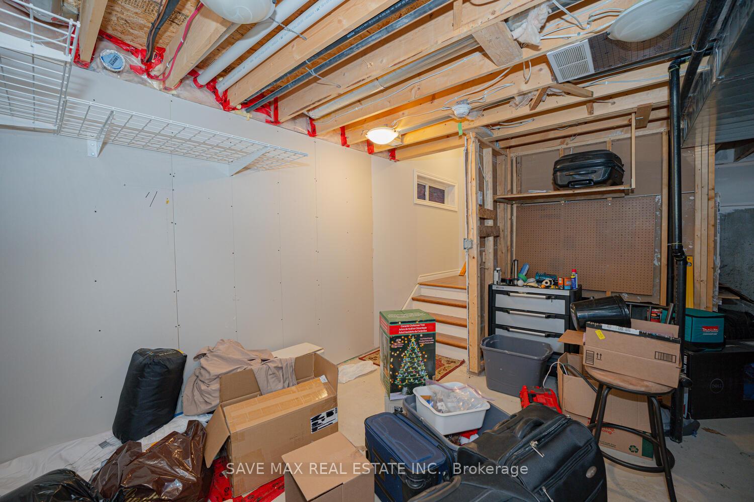Photo 93 of 15 Eliza Avenue N, Kitchener, Larentian West — HOMEH