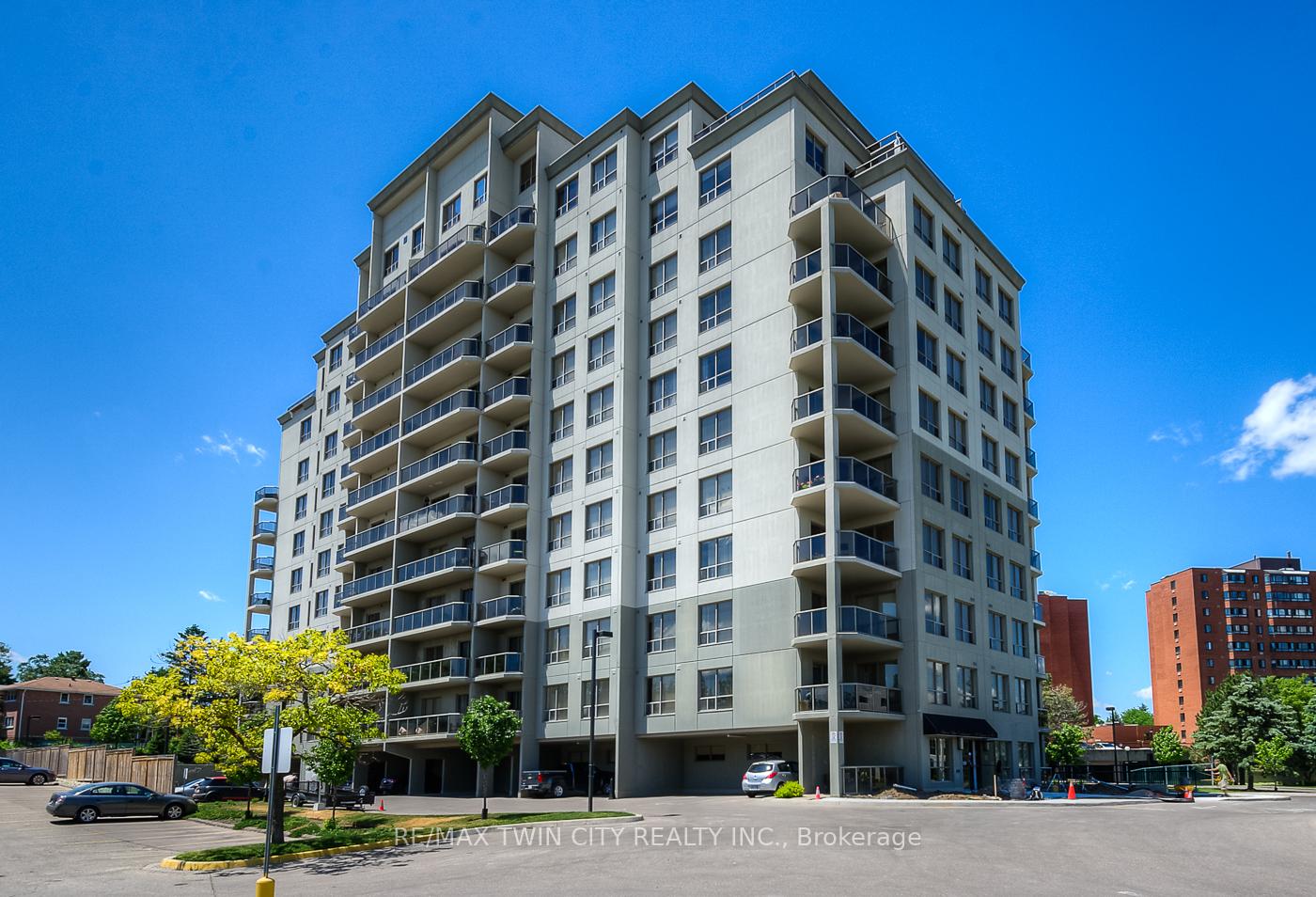 Front of Unit 404, 539 Belmont Avenue W