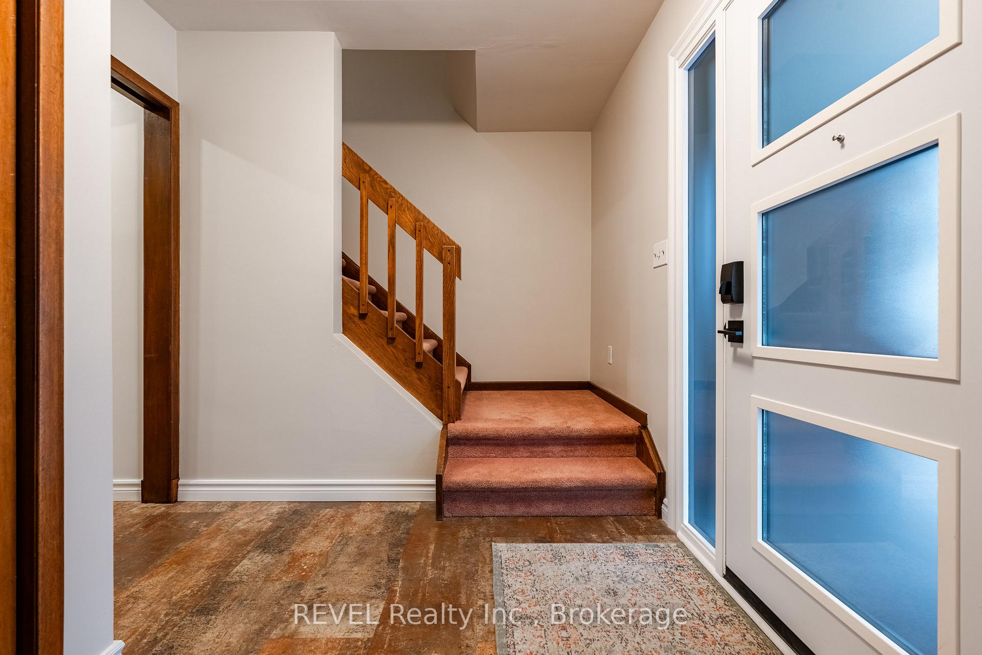 Photo 3 of 76 Spring Garden Boulevard, St. Catharines, Lakeshore — HOMEH