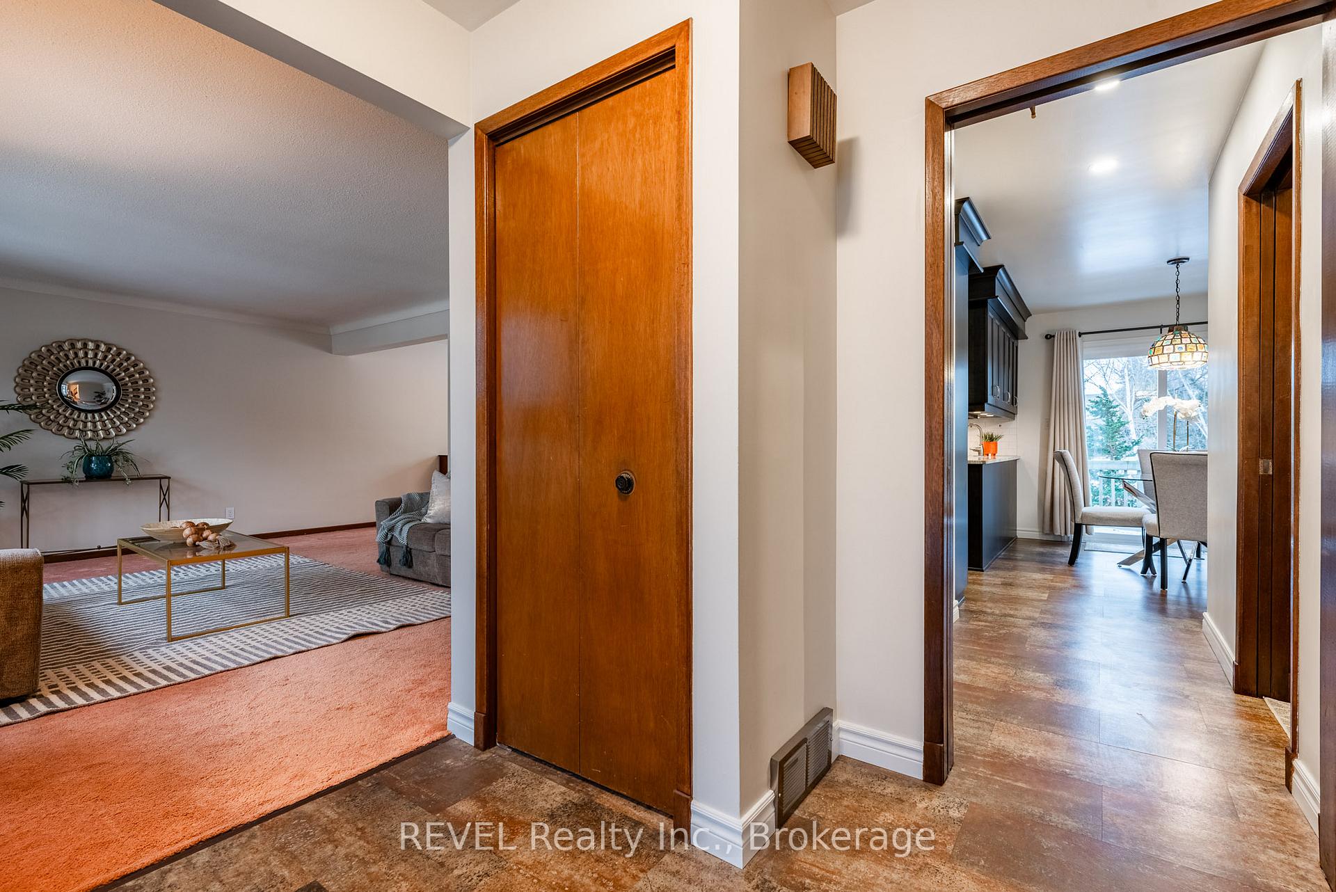 Photo 5 of 76 Spring Garden Boulevard, St. Catharines, Lakeshore — HOMEH