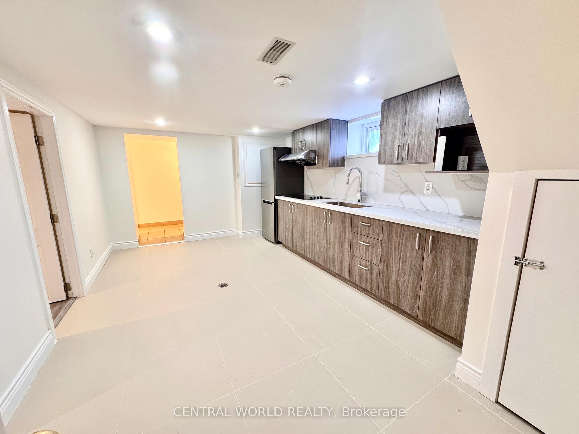 Front of Unit Basement, 119 Earlton Road