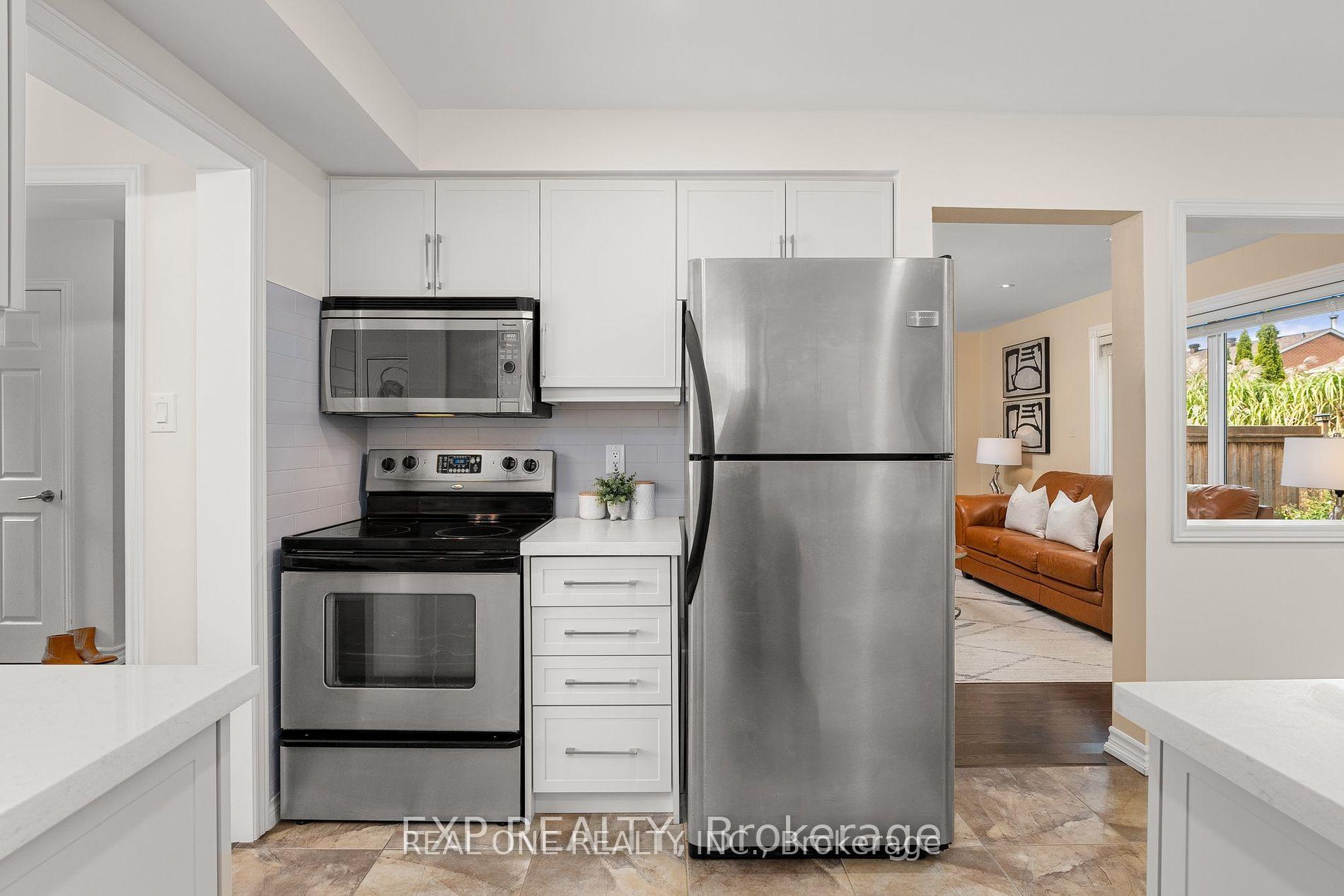 Photo 8 of 42 Buttonwood Trail, Aurora, Aurora Highlands — HOMEH