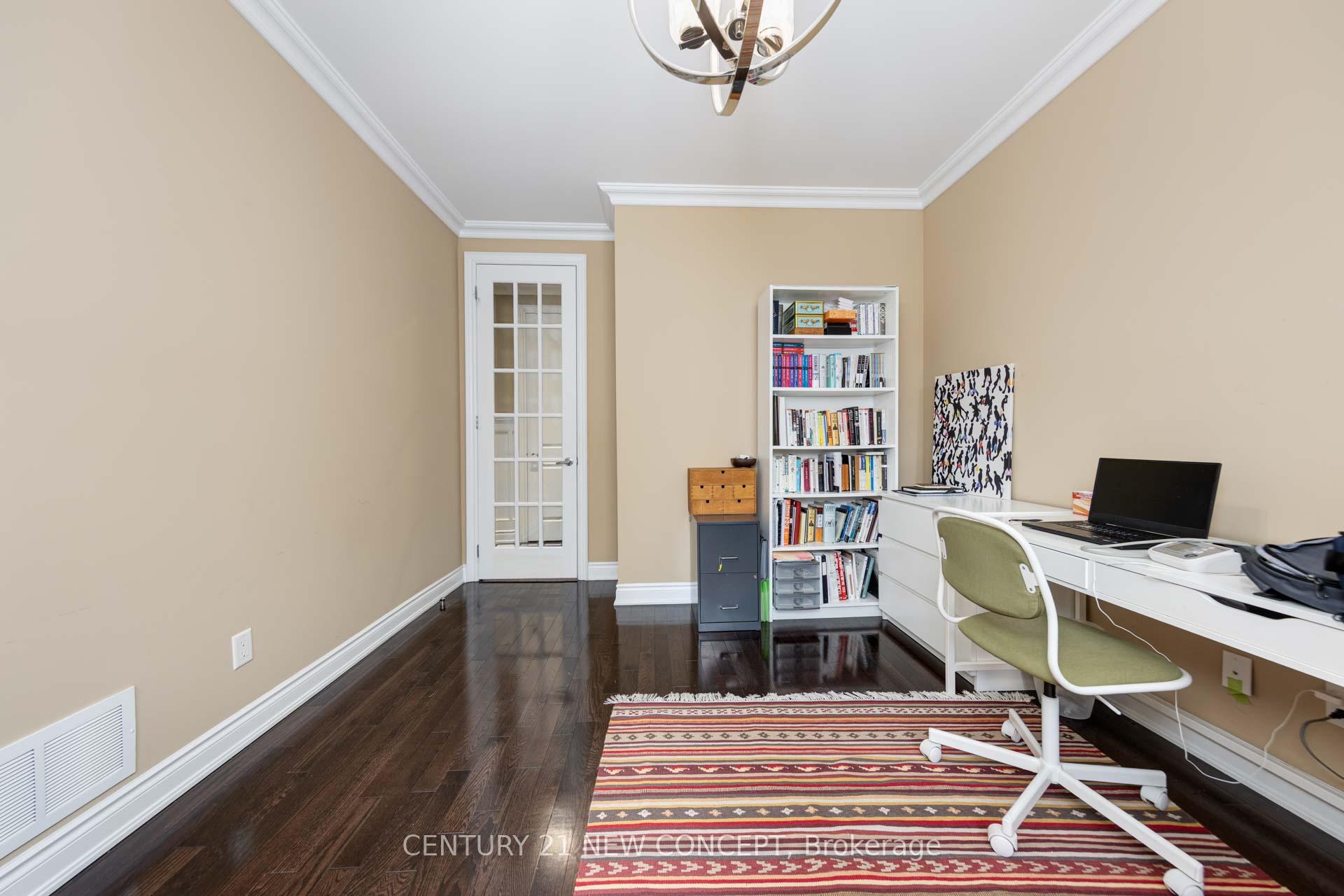 Photo 11 of 8 Sir Angelo Way, Vaughan, Patterson — HOMEH
