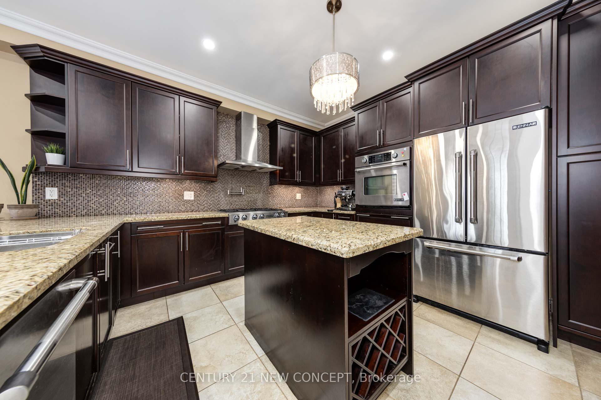 Photo 15 of 8 Sir Angelo Way, Vaughan, Patterson — HOMEH