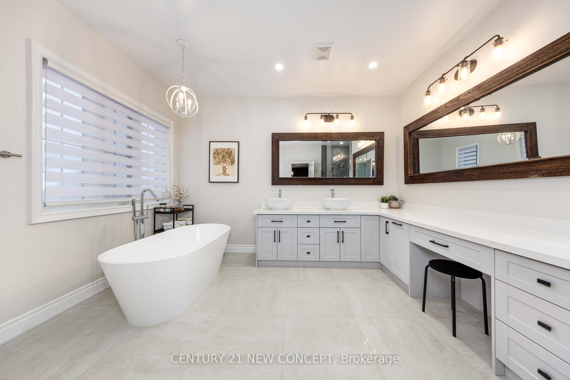 Photo 28 of 8 Sir Angelo Way, Vaughan, Patterson — HOMEH