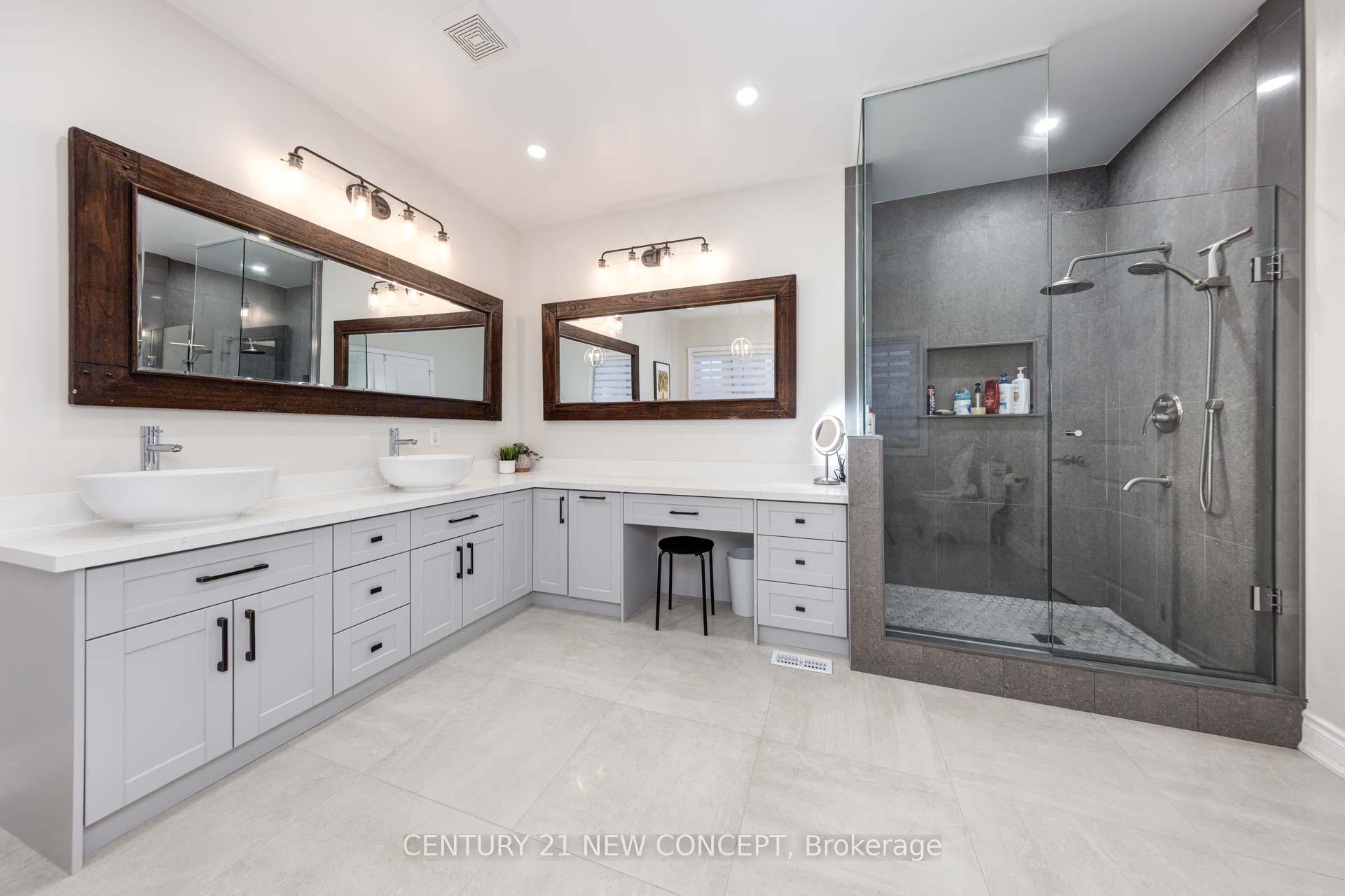 Photo 29 of 8 Sir Angelo Way, Vaughan, Patterson — HOMEH