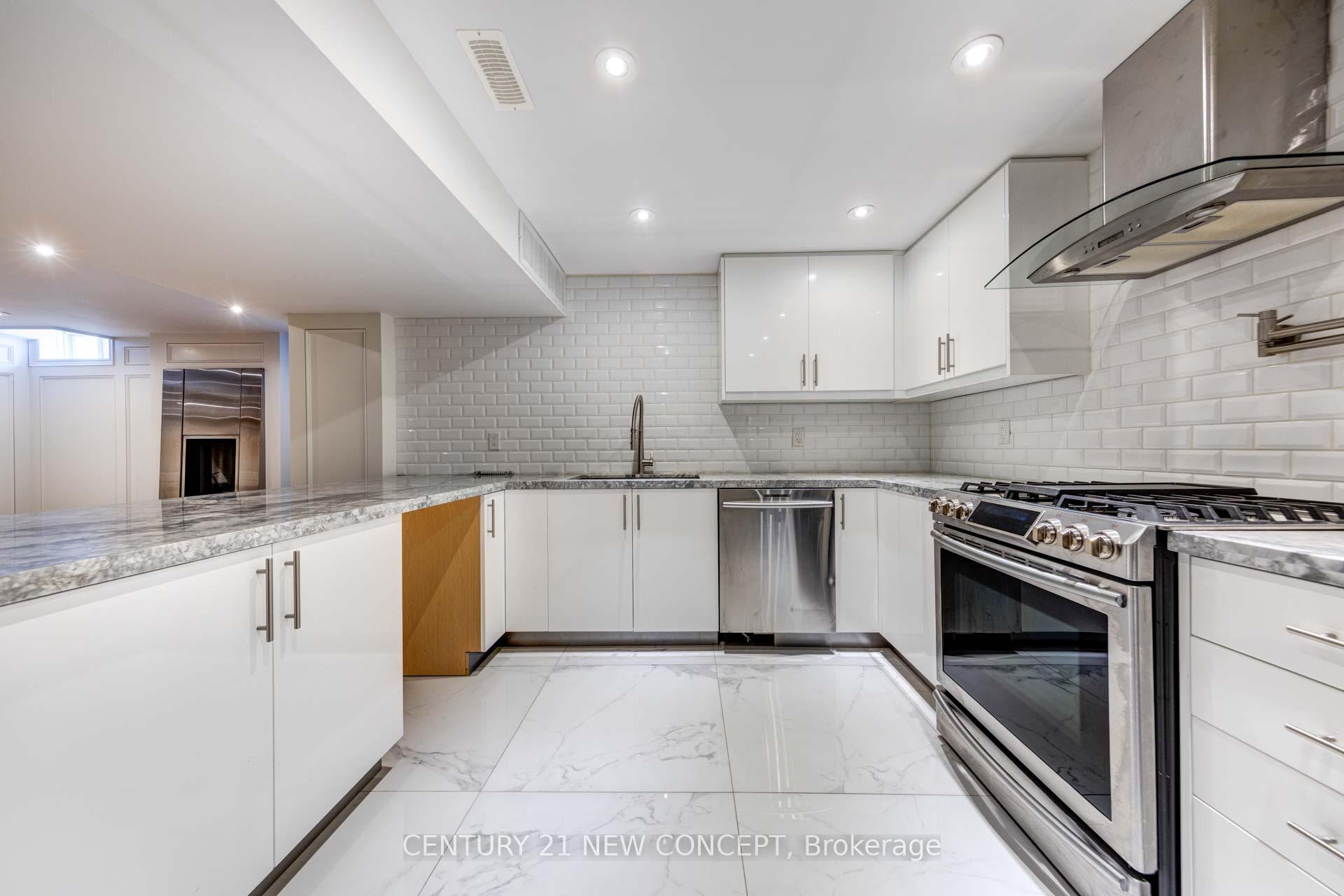 Photo 41 of 8 Sir Angelo Way, Vaughan, Patterson — HOMEH