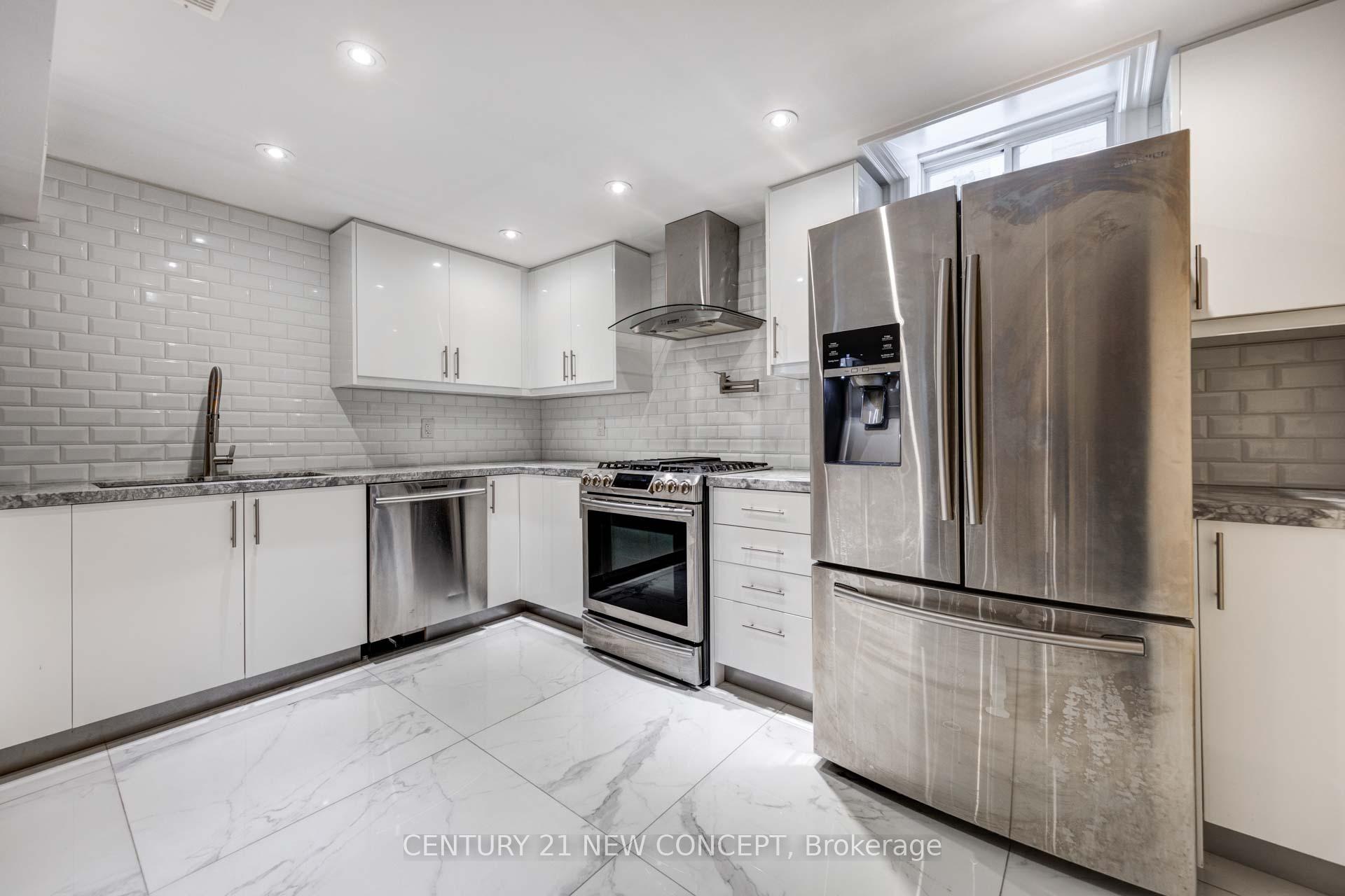Photo 42 of 8 Sir Angelo Way, Vaughan, Patterson — HOMEH