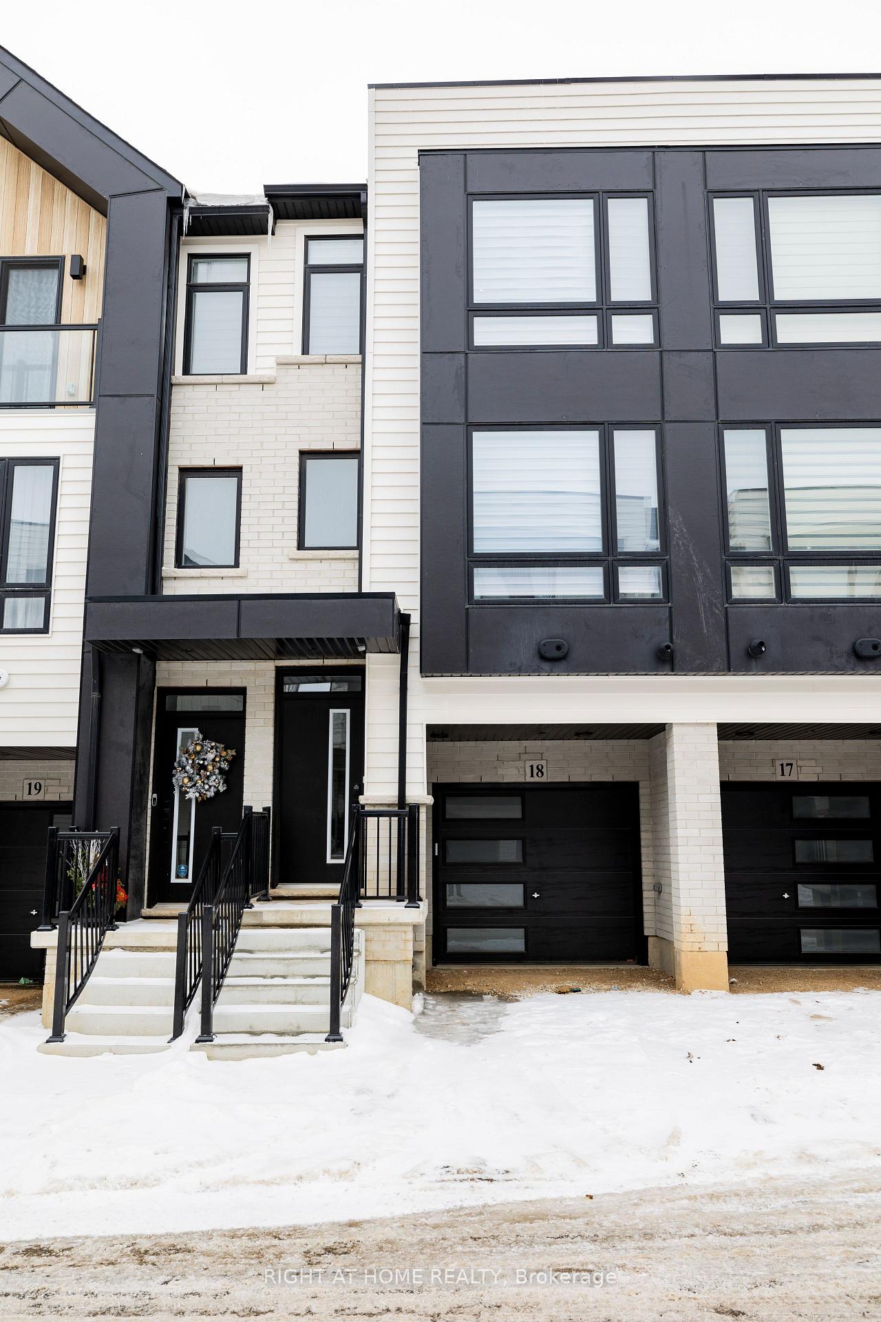 Photo 1 of Unit 18, 55 Tom Brown Drive, Brant, Paris — HOMEH