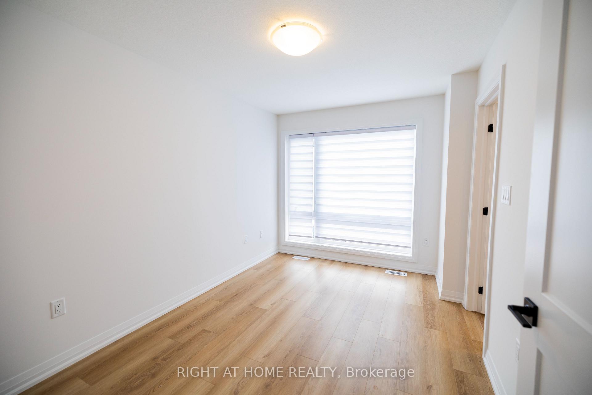 Photo 12 of Unit 18, 55 Tom Brown Drive, Brant, Paris — HOMEH