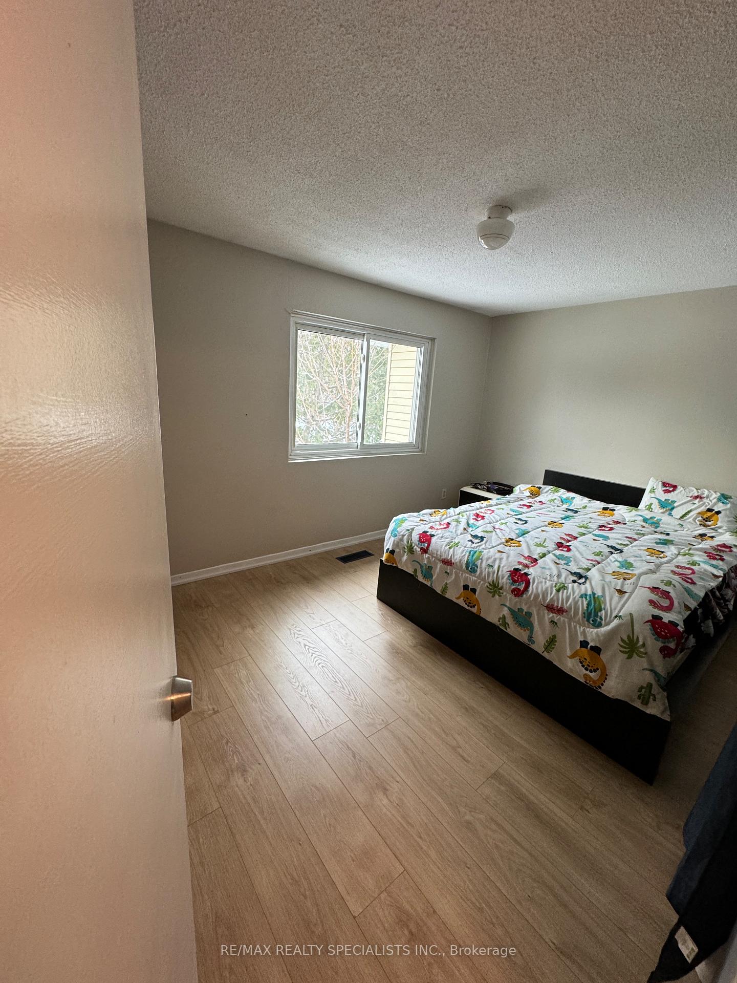 Photo 14 of 14 Talbot Street, Brampton, Bram West — HOMEH