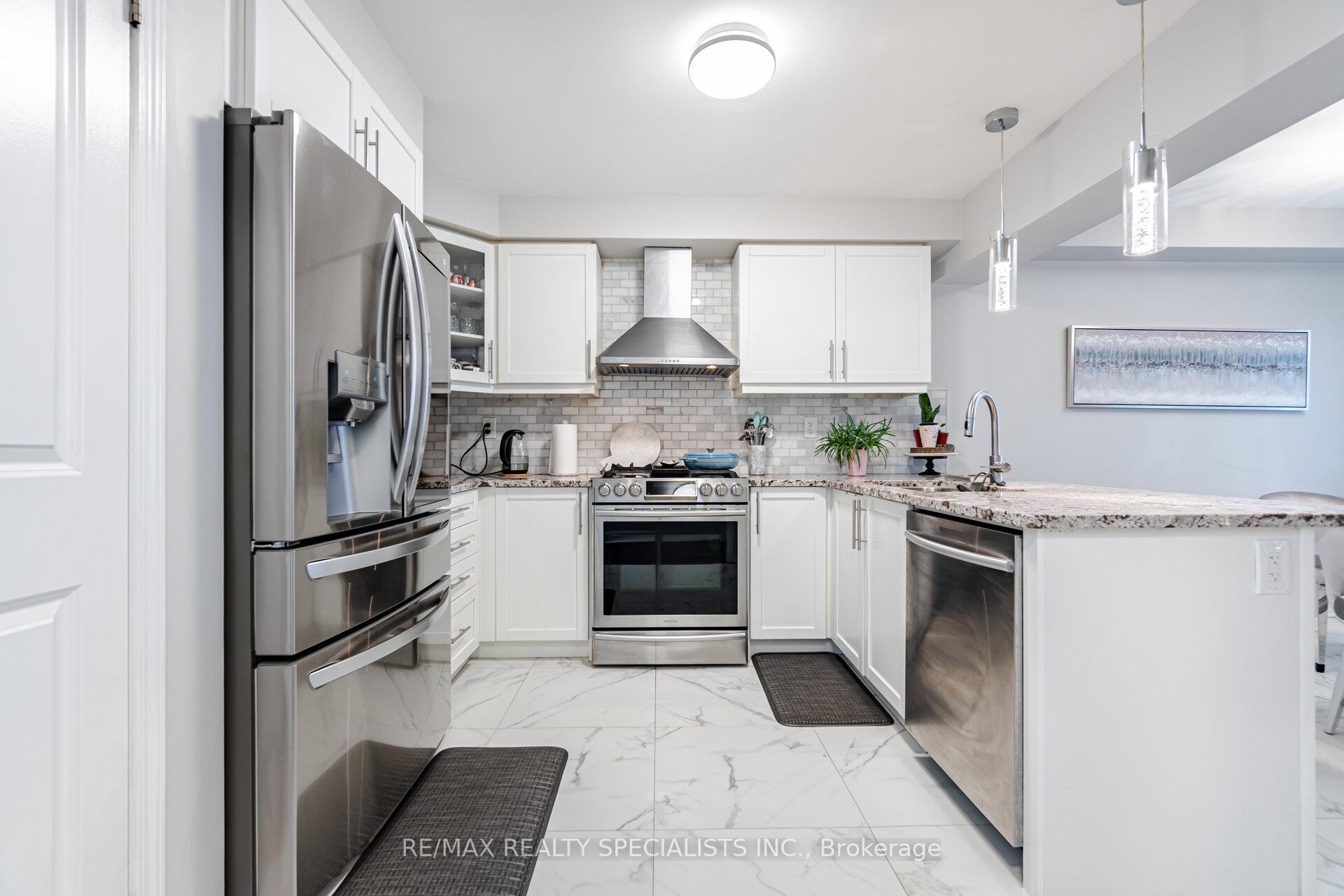 Photo 11 of 7 Butterworth Road, Brampton, Northwest Brampton — HOMEH