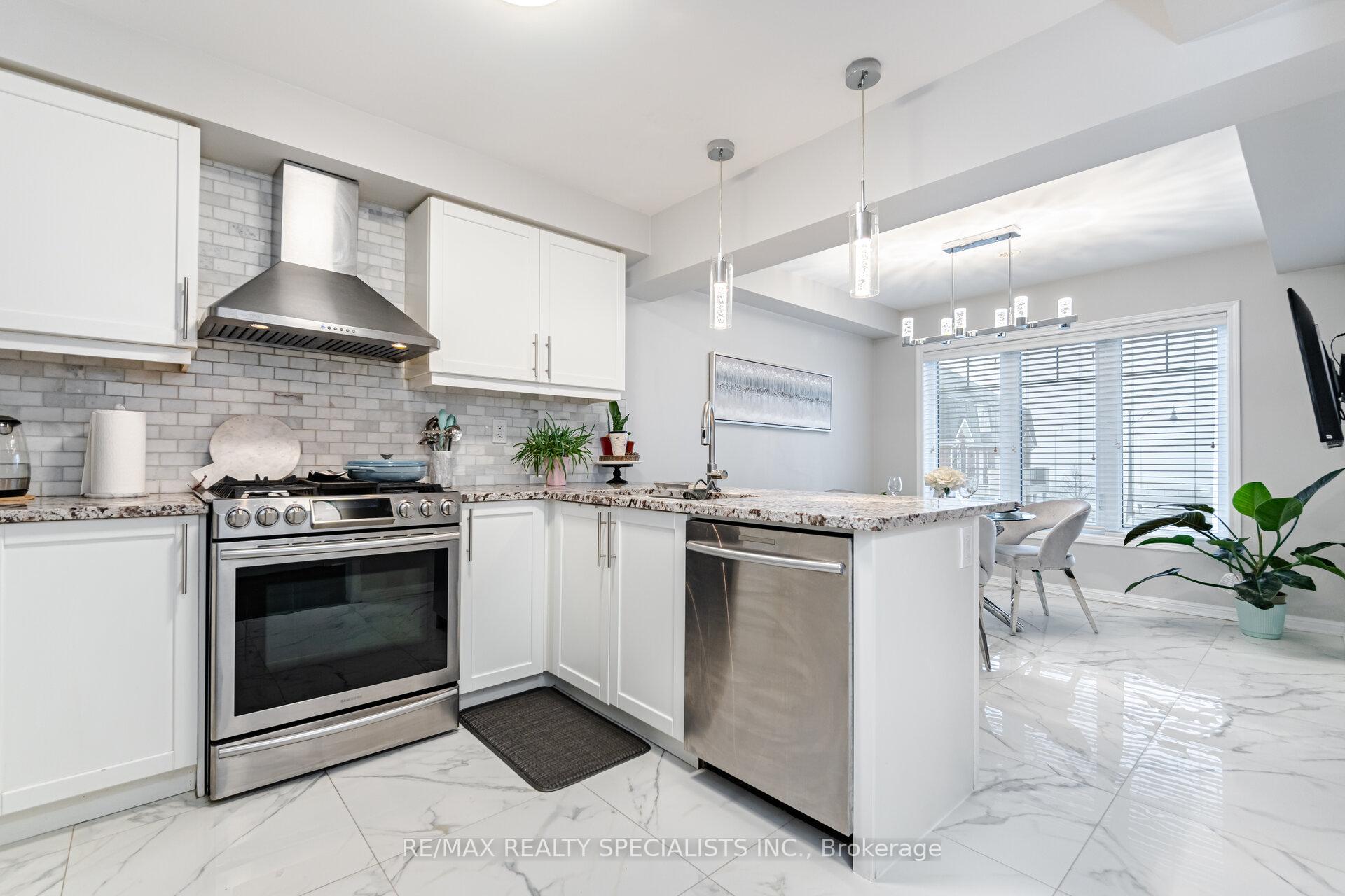 Photo 12 of 7 Butterworth Road, Brampton, Northwest Brampton — HOMEH