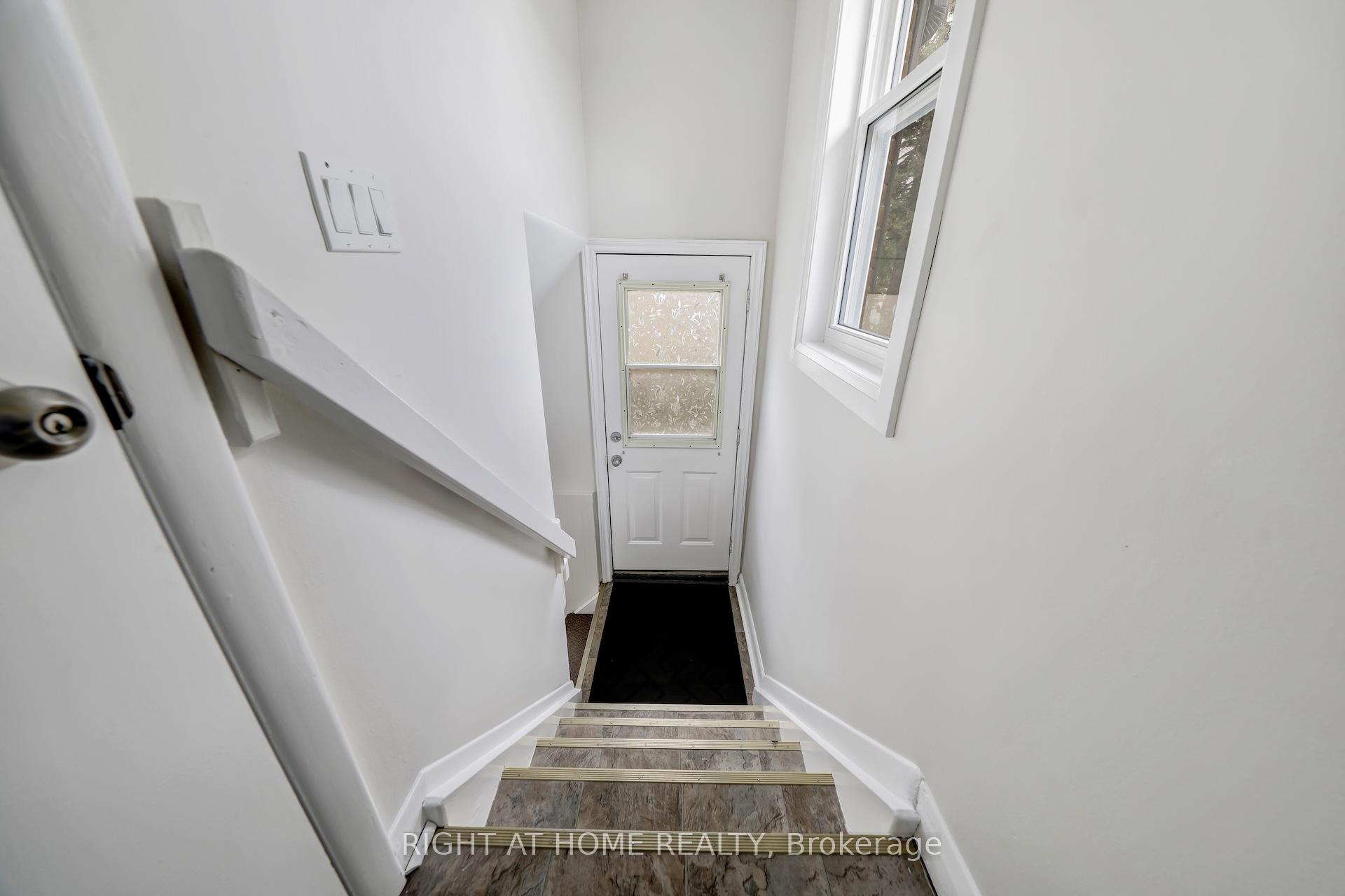 Photo 16 of 53 Newton Street, Barrie, Wellington — HOMEH