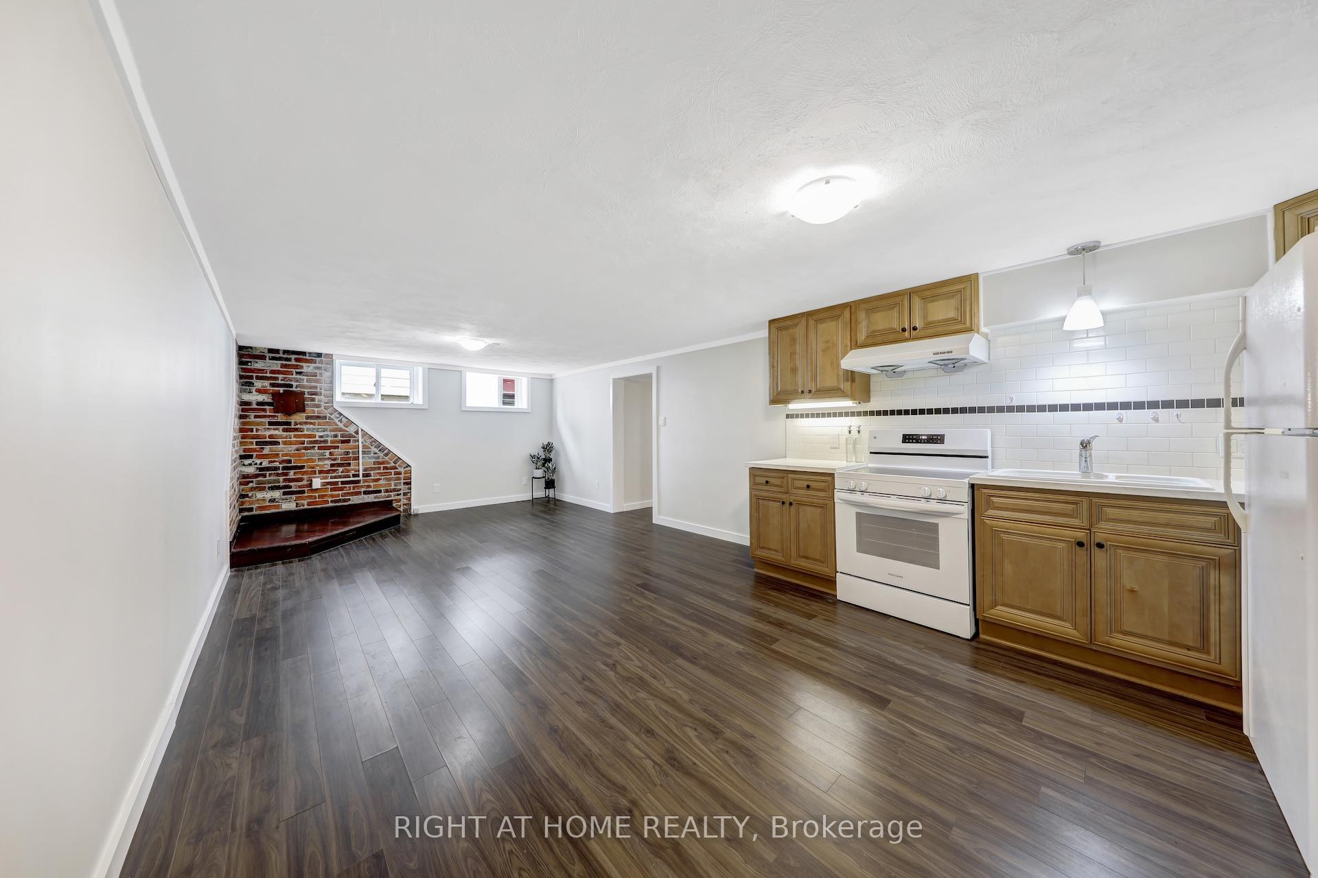 Photo 18 of 53 Newton Street, Barrie, Wellington — HOMEH