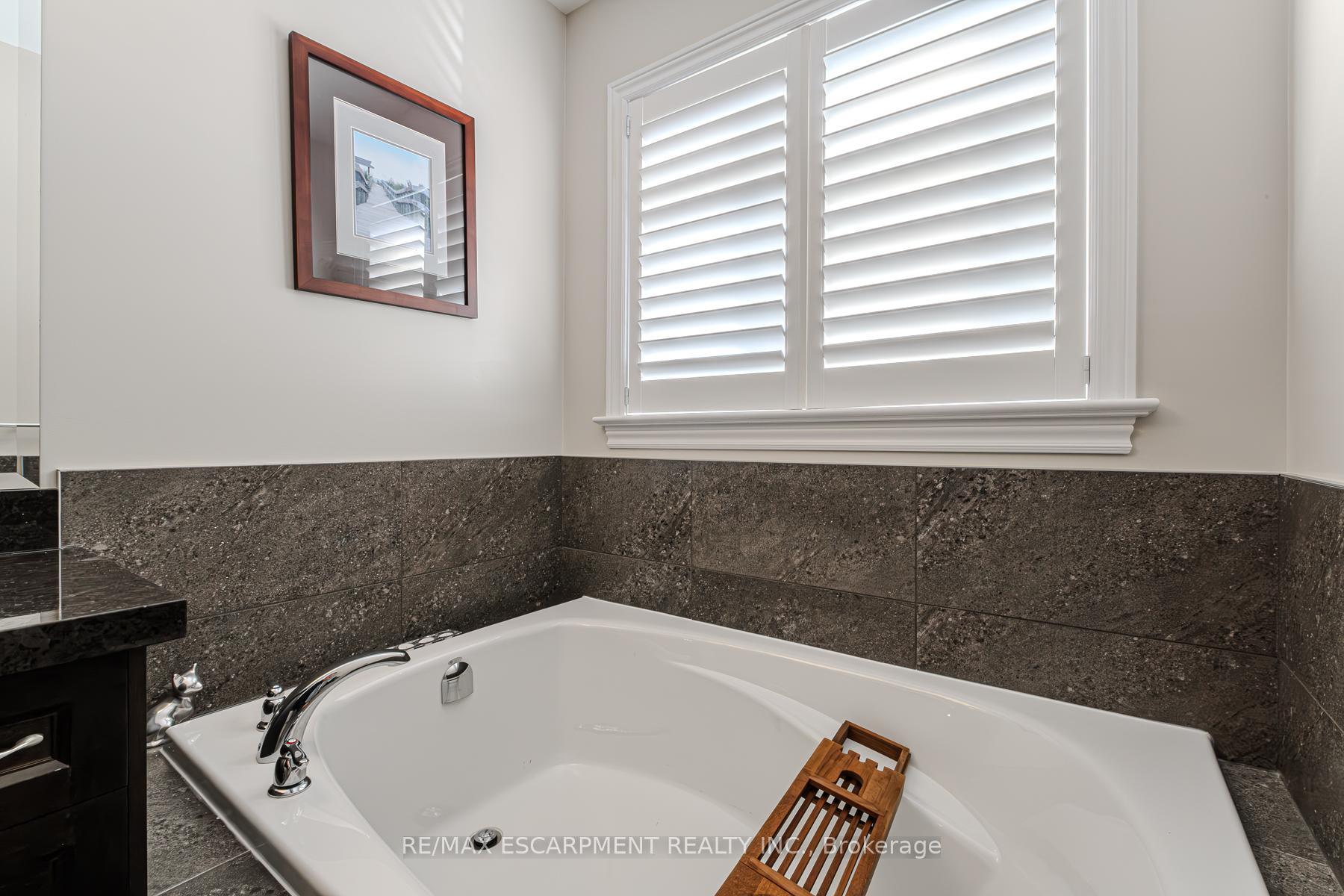 Photo 46 of 15 Summerberry Way, Hamilton, Sheldon — HOMEH