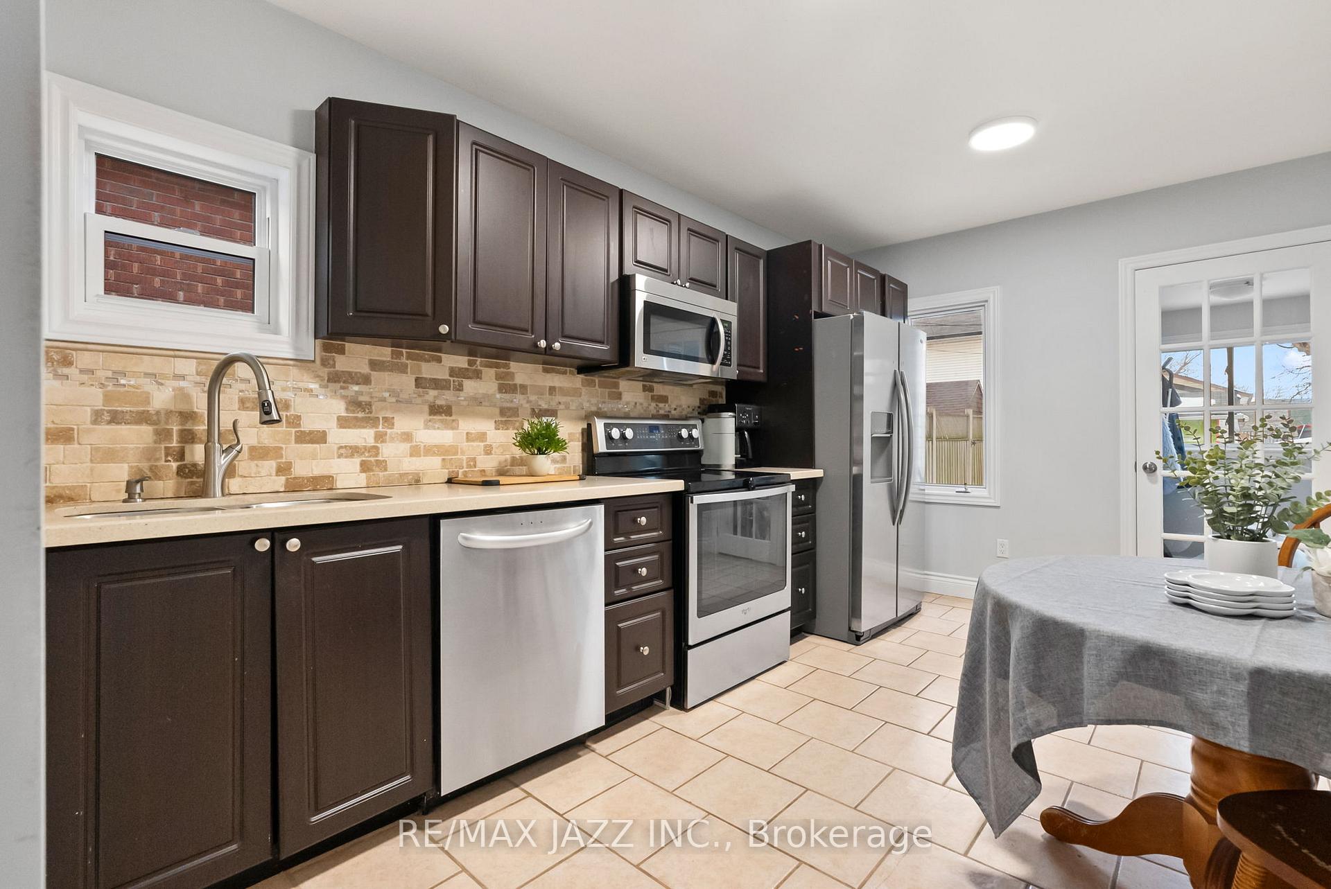 Photo 17 of 226 Eulalie Avenue, Oshawa, Central — HOMEH
