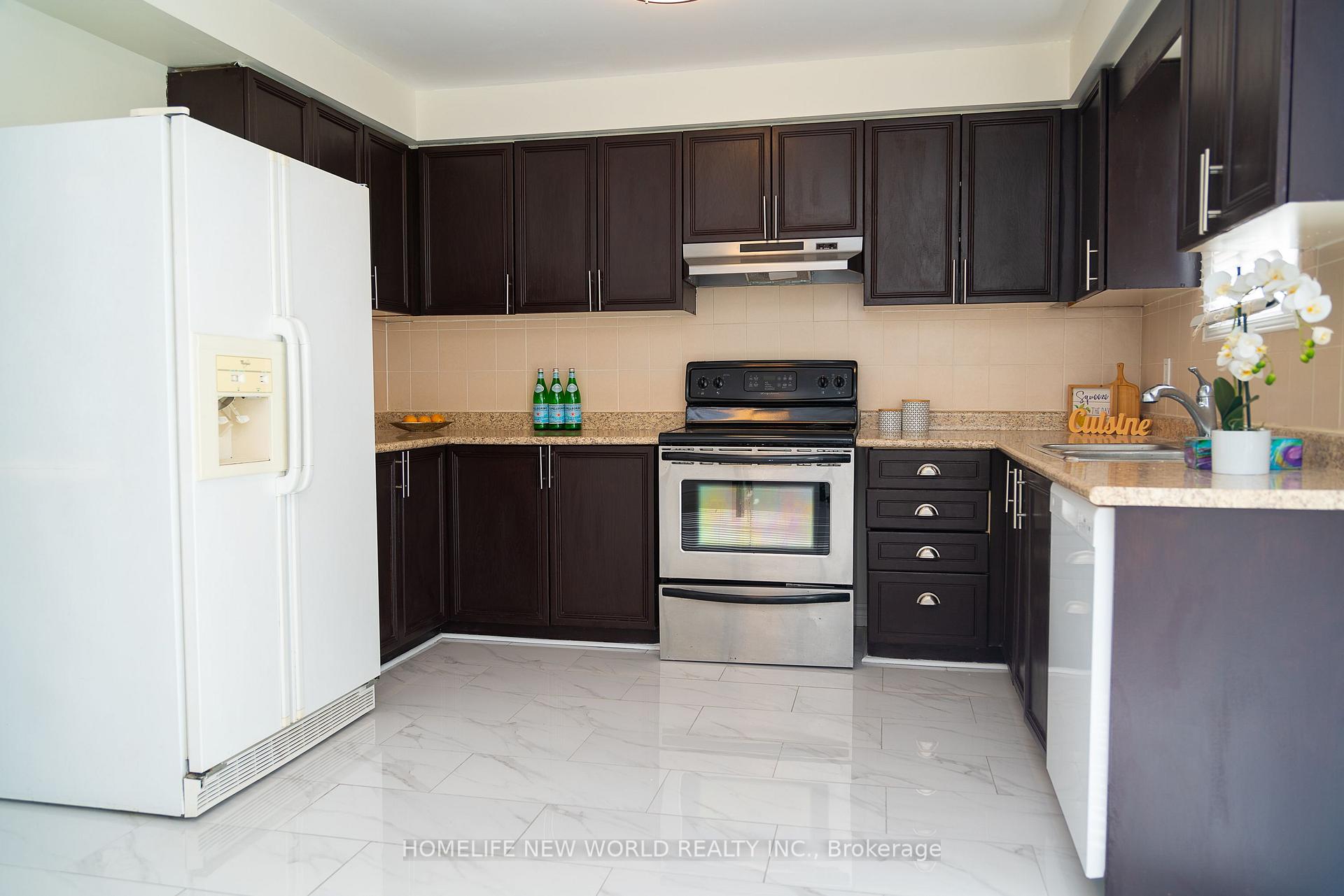 Photo 11 of 9 Parkins Drive, Ajax, Central — HOMEH