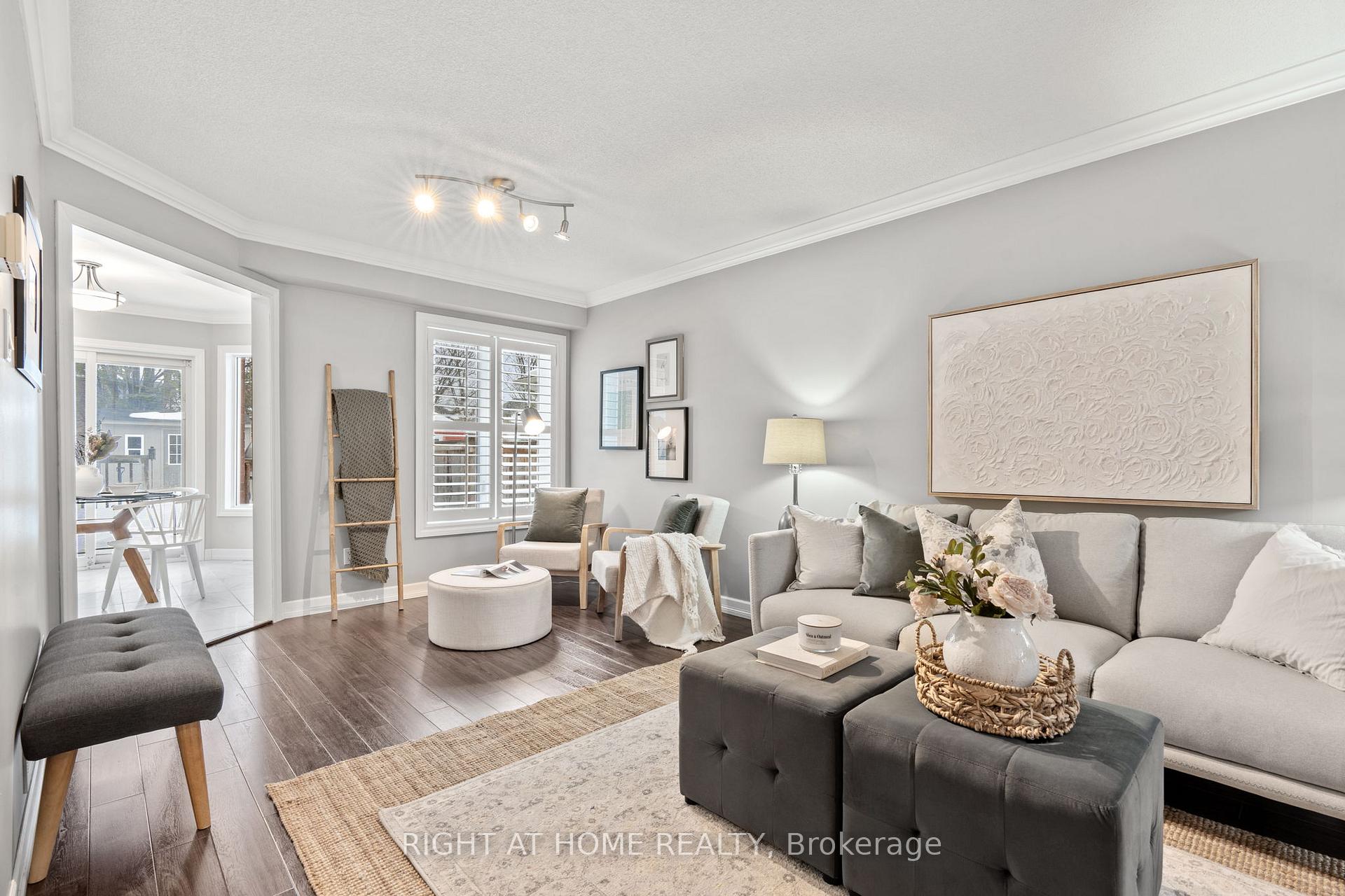 Photo 5 of 37 St.Thomas Street, Whitby, Brooklin — HOMEH