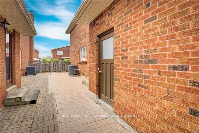 Front of Unit P1, 161 Marwood Place
