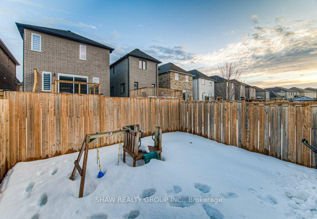 Photo 57 of 104 Hollybrook Trail, Kitchener — HOMEH