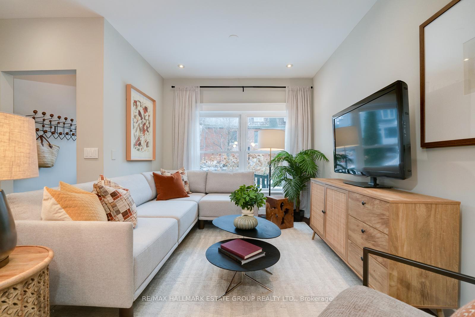 Photo 4 of 157 Withrow Avenue, Toronto, North Riverdale — HOMEH