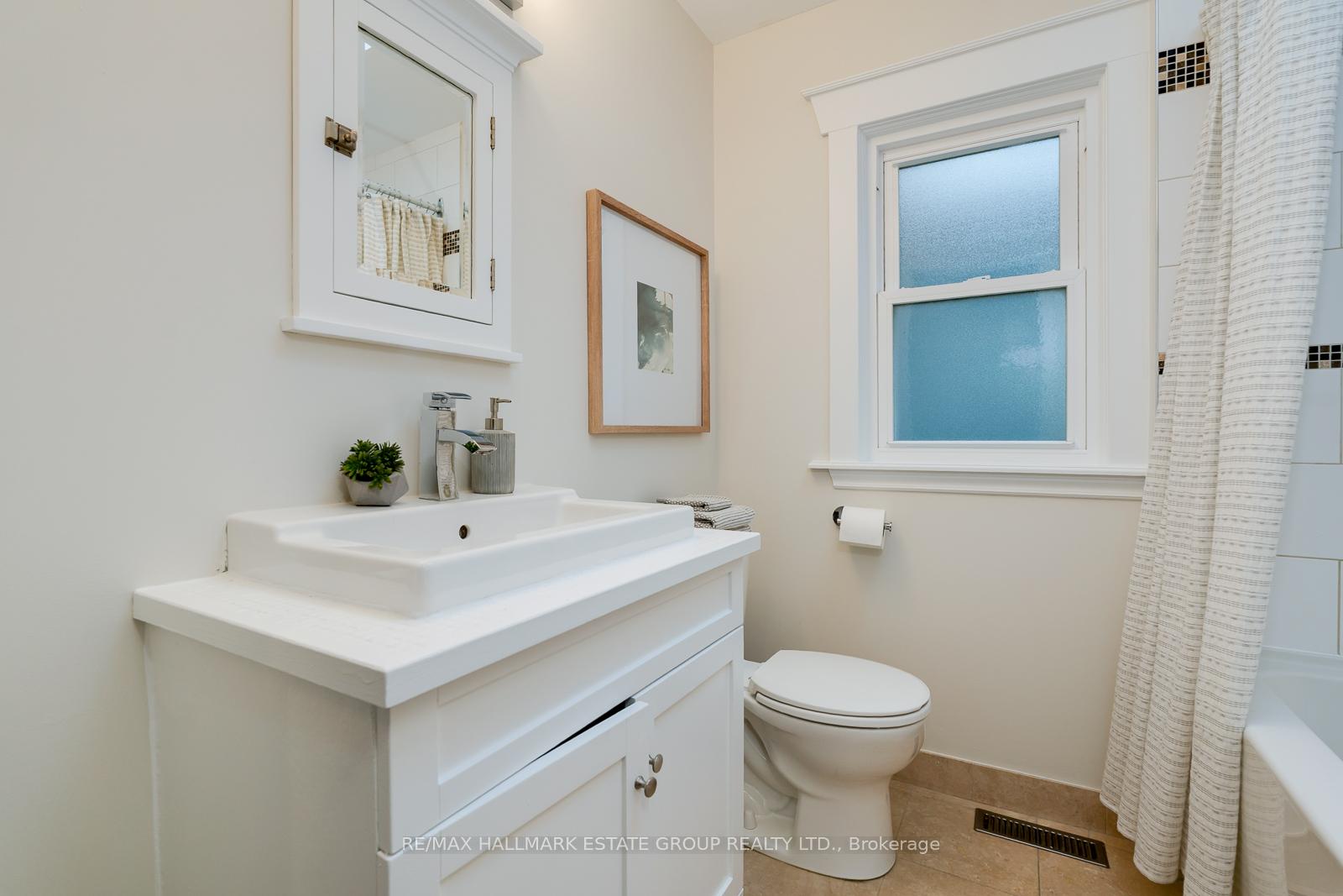Photo 24 of 157 Withrow Avenue, Toronto, North Riverdale — HOMEH