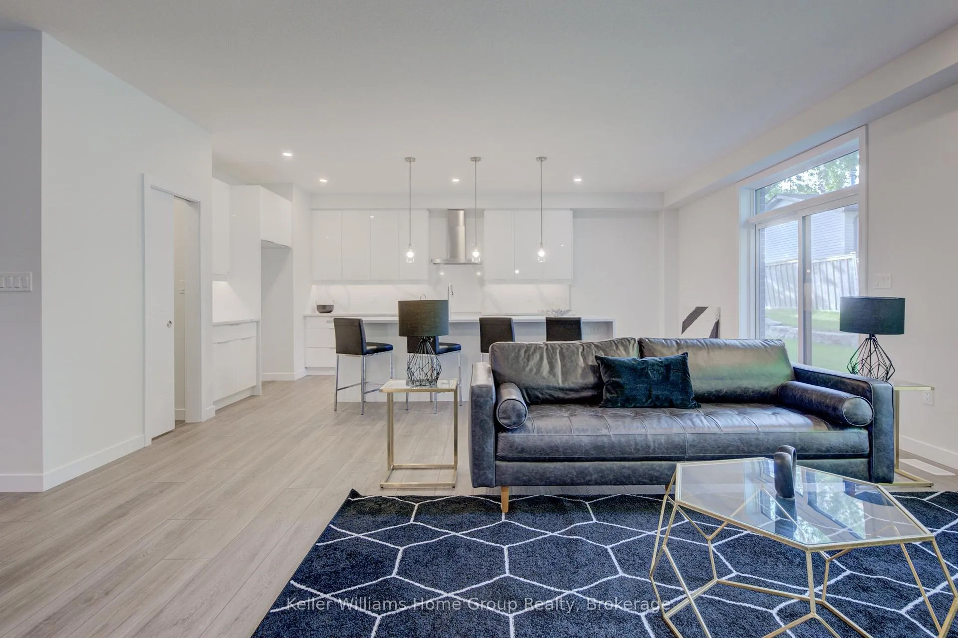 Photo 42 of 16 Nicholas Way, Guelph, Victoria North — HOMEH