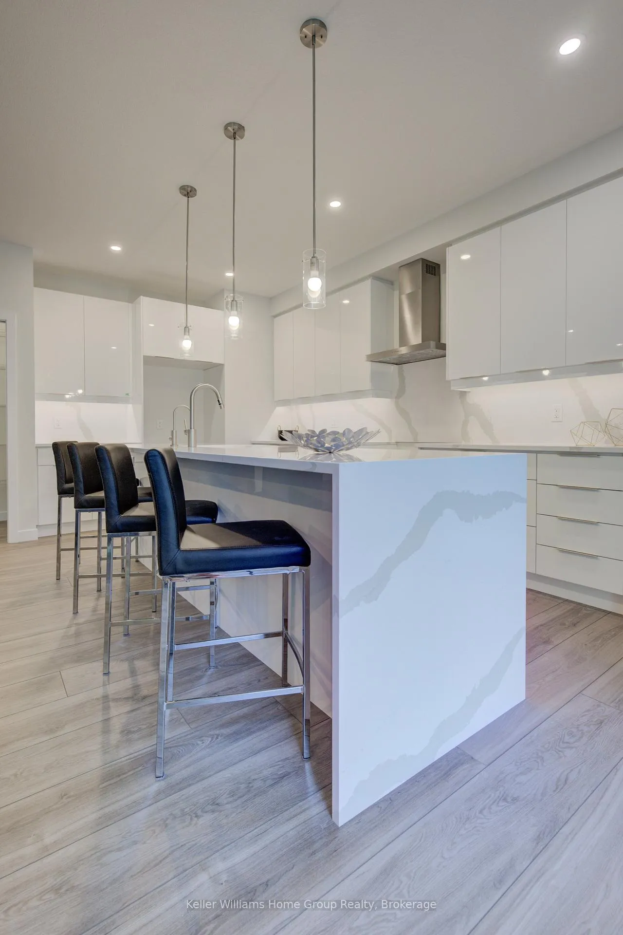 Photo 85 of 16 Nicholas Way, Guelph, Victoria North — HOMEH