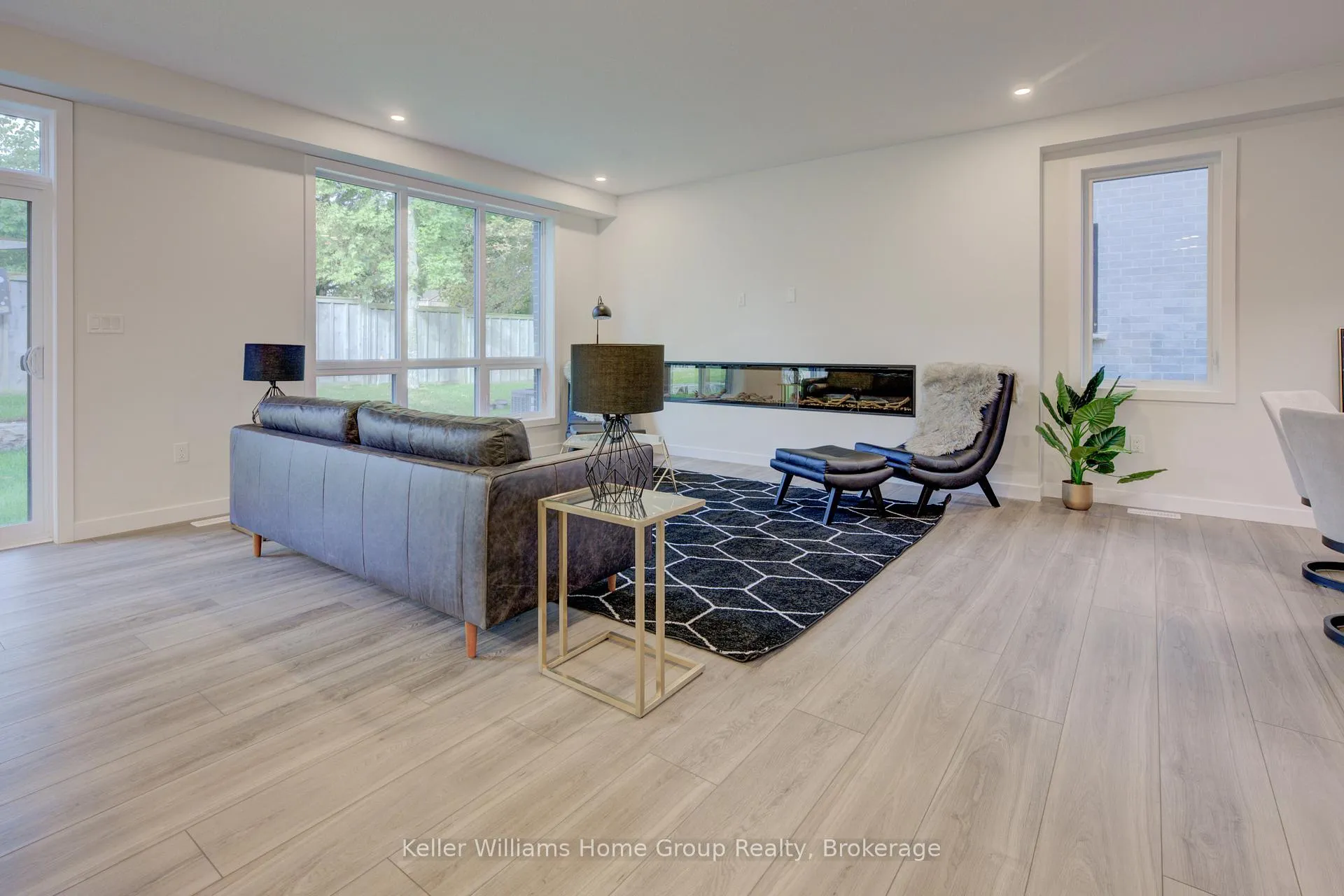 Photo 95 of 16 Nicholas Way, Guelph, Victoria North — HOMEH