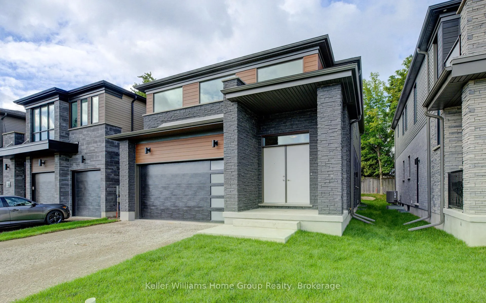 Photo 249 of 16 Nicholas Way, Guelph, Victoria North — HOMEH