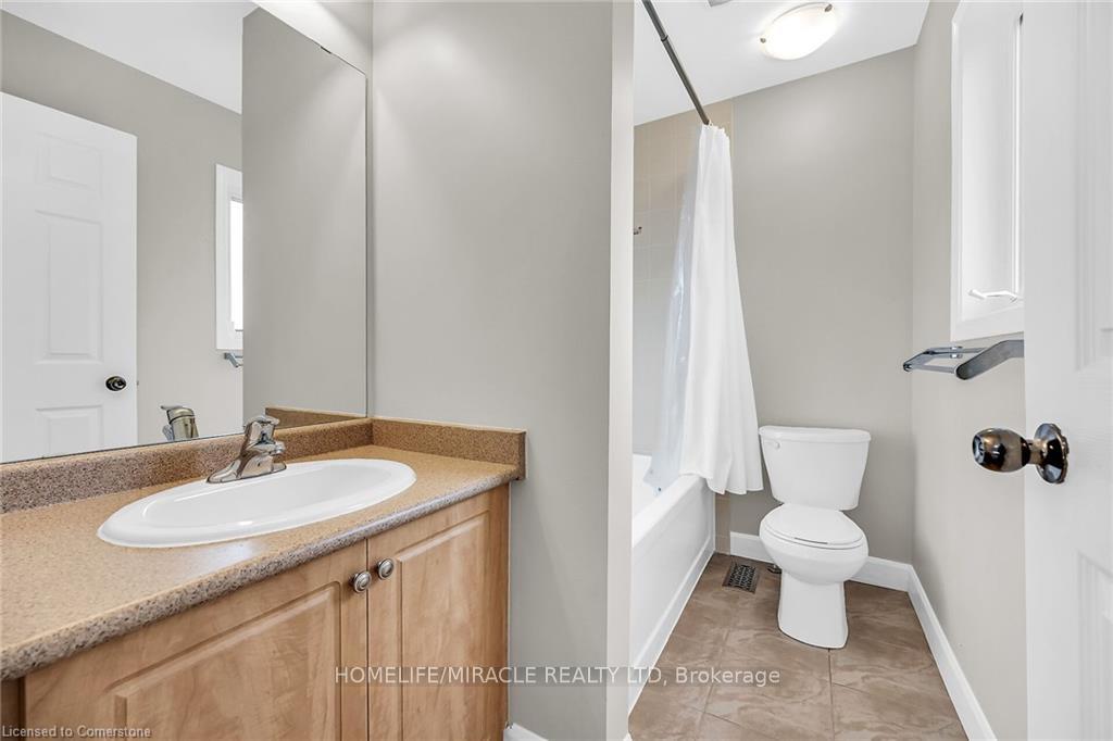 Photo 10 of 299 Windwood Drive, Hamilton, Binbrook — HOMEH