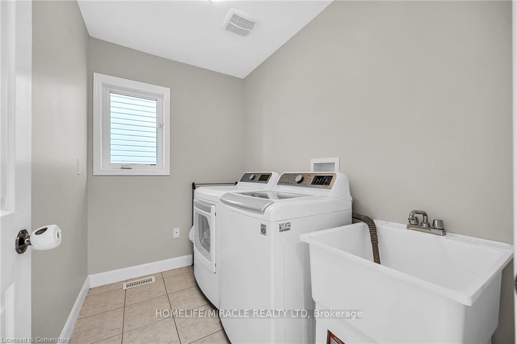 Photo 17 of 299 Windwood Drive, Hamilton, Binbrook — HOMEH