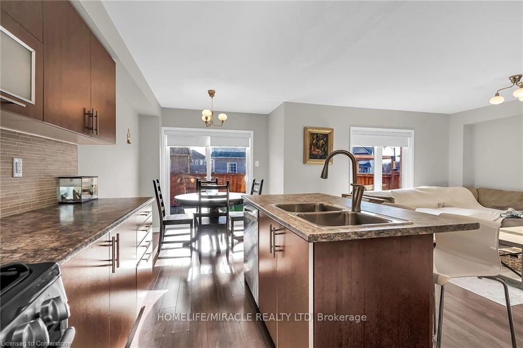 Photo 23 of 299 Windwood Drive, Hamilton, Binbrook — HOMEH